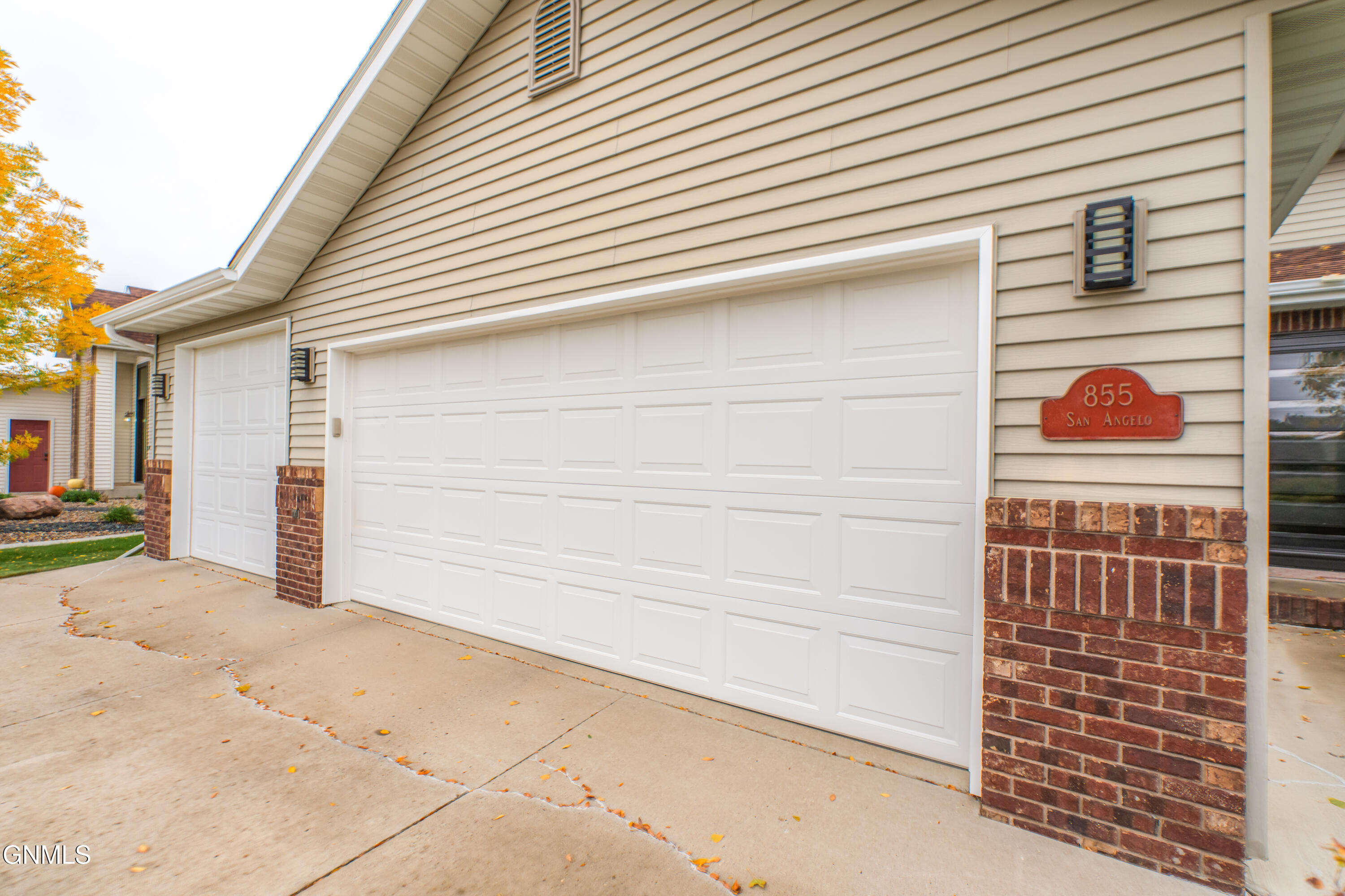 main property photo 80