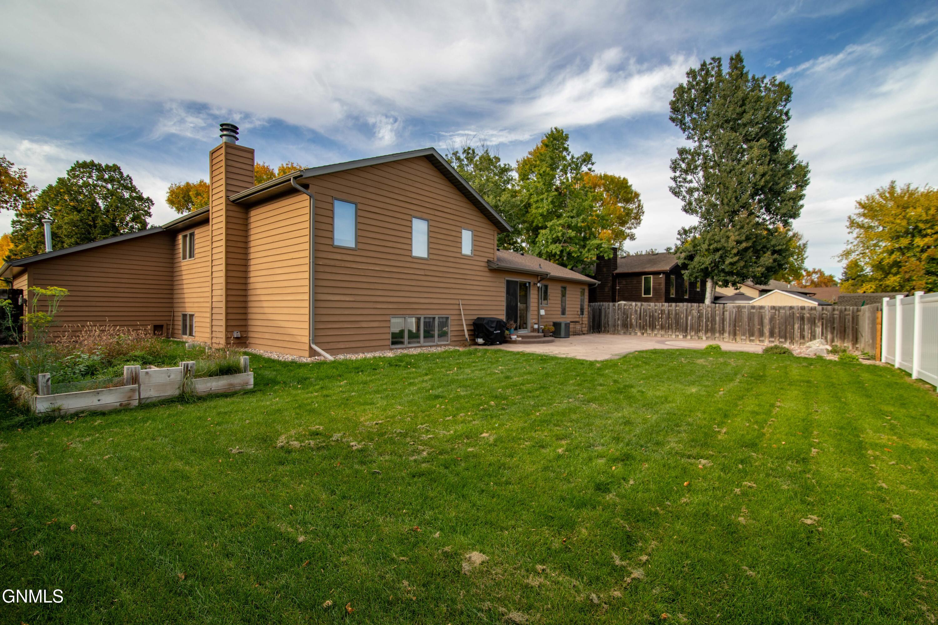 main property photo 64