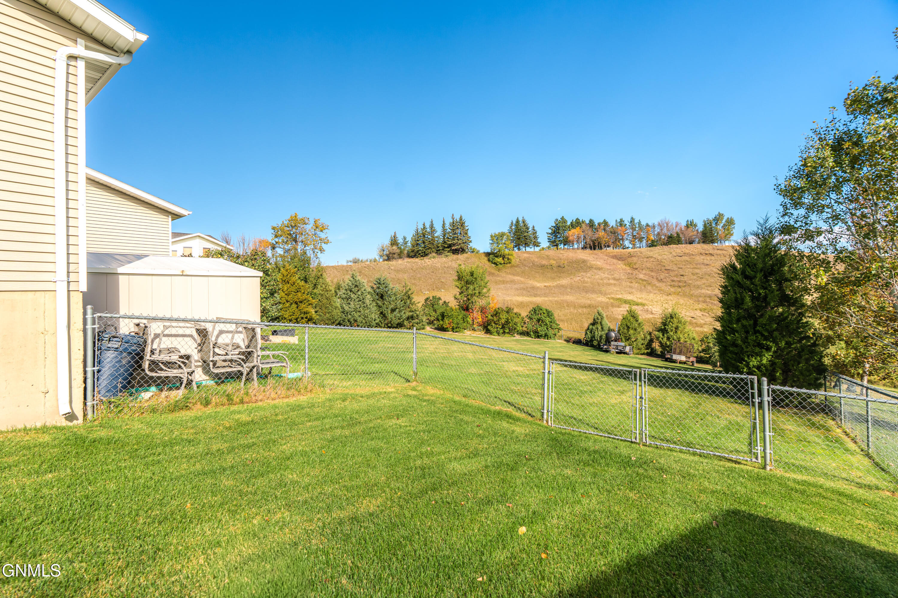 main property photo 74