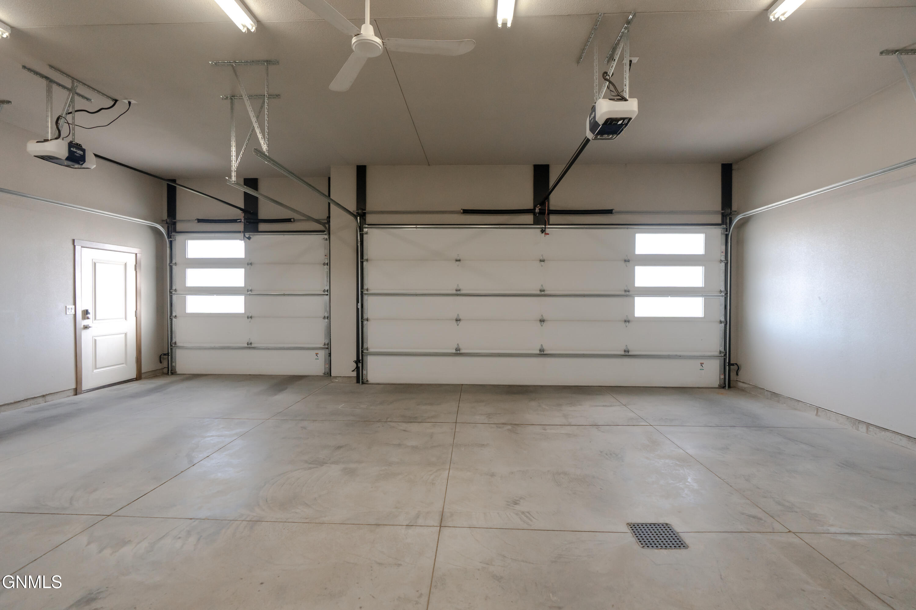 main property photo 71