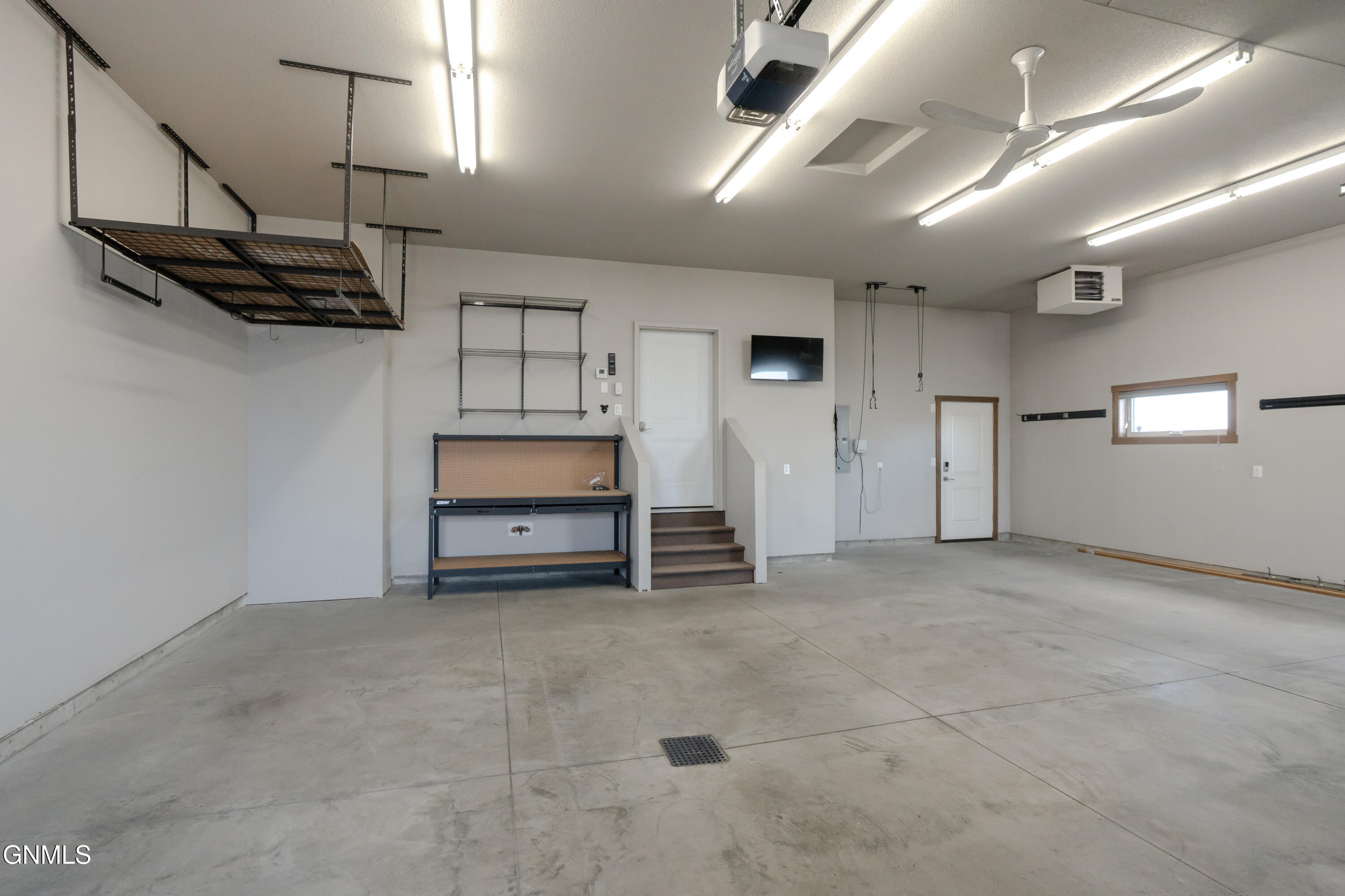 main property photo 74