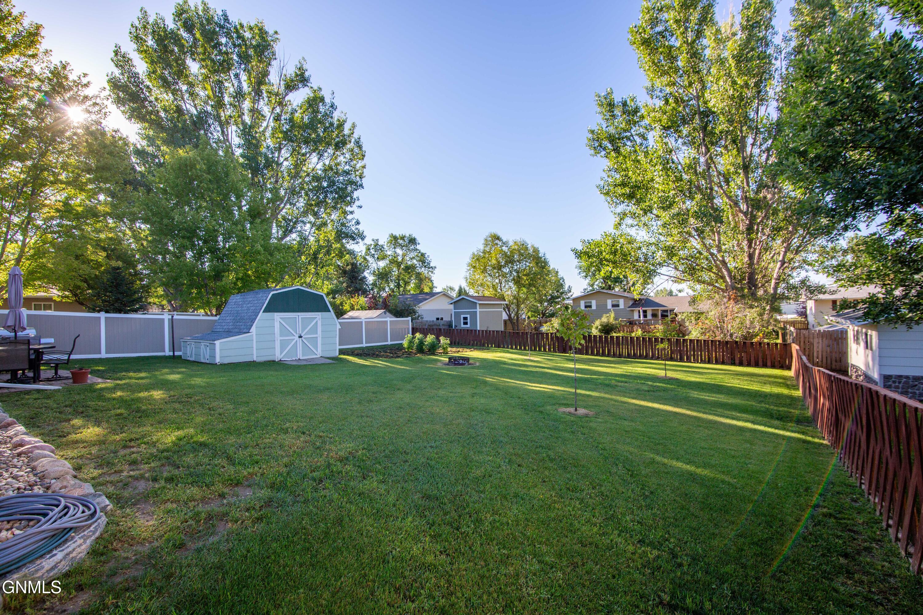 main property photo 41