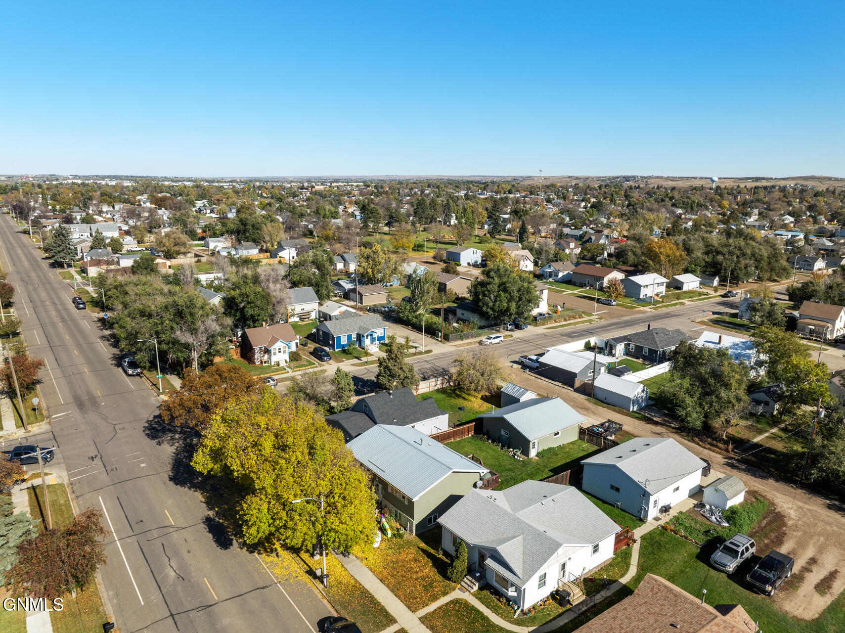 main property photo 11