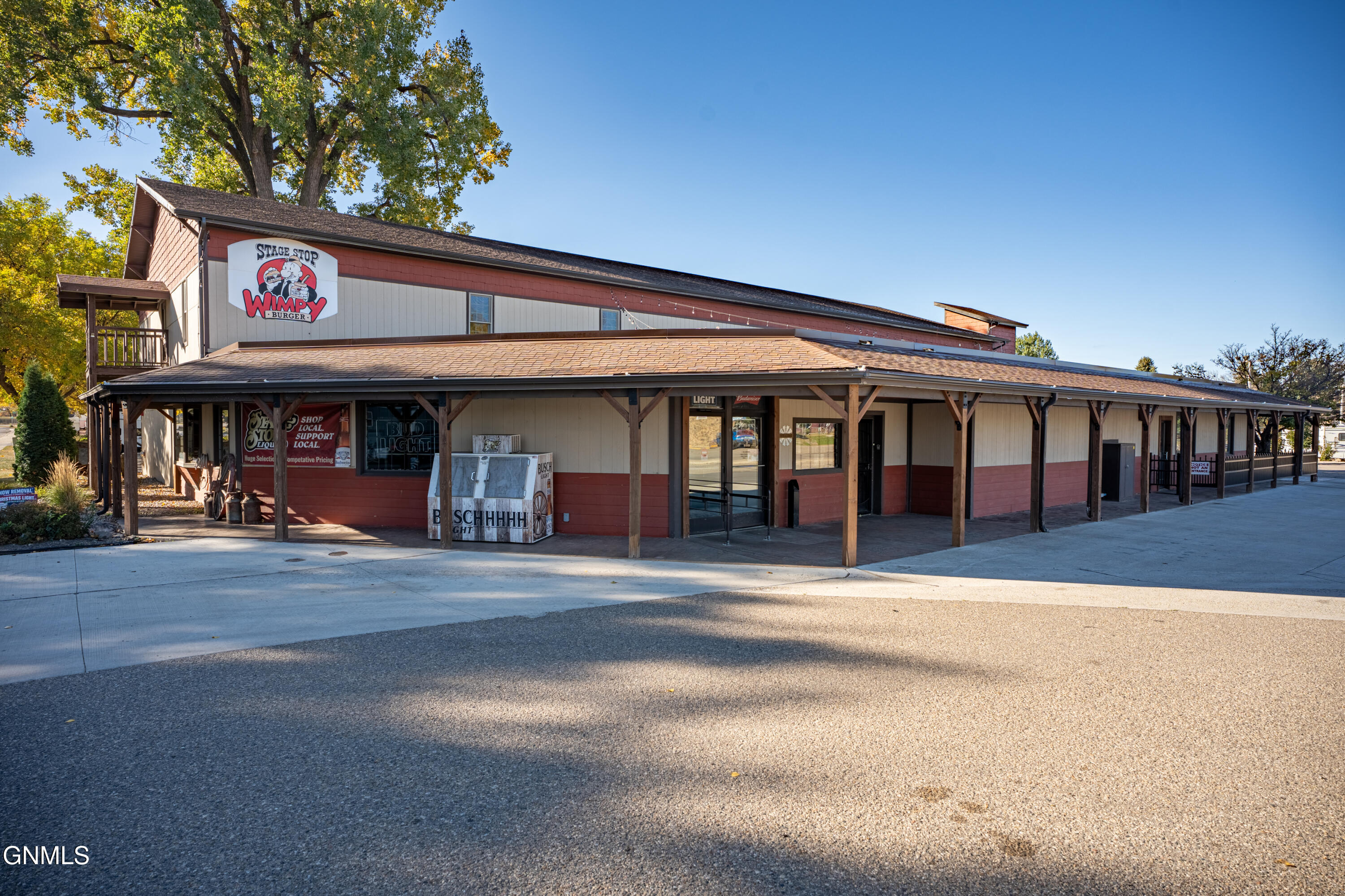 main property photo 6
