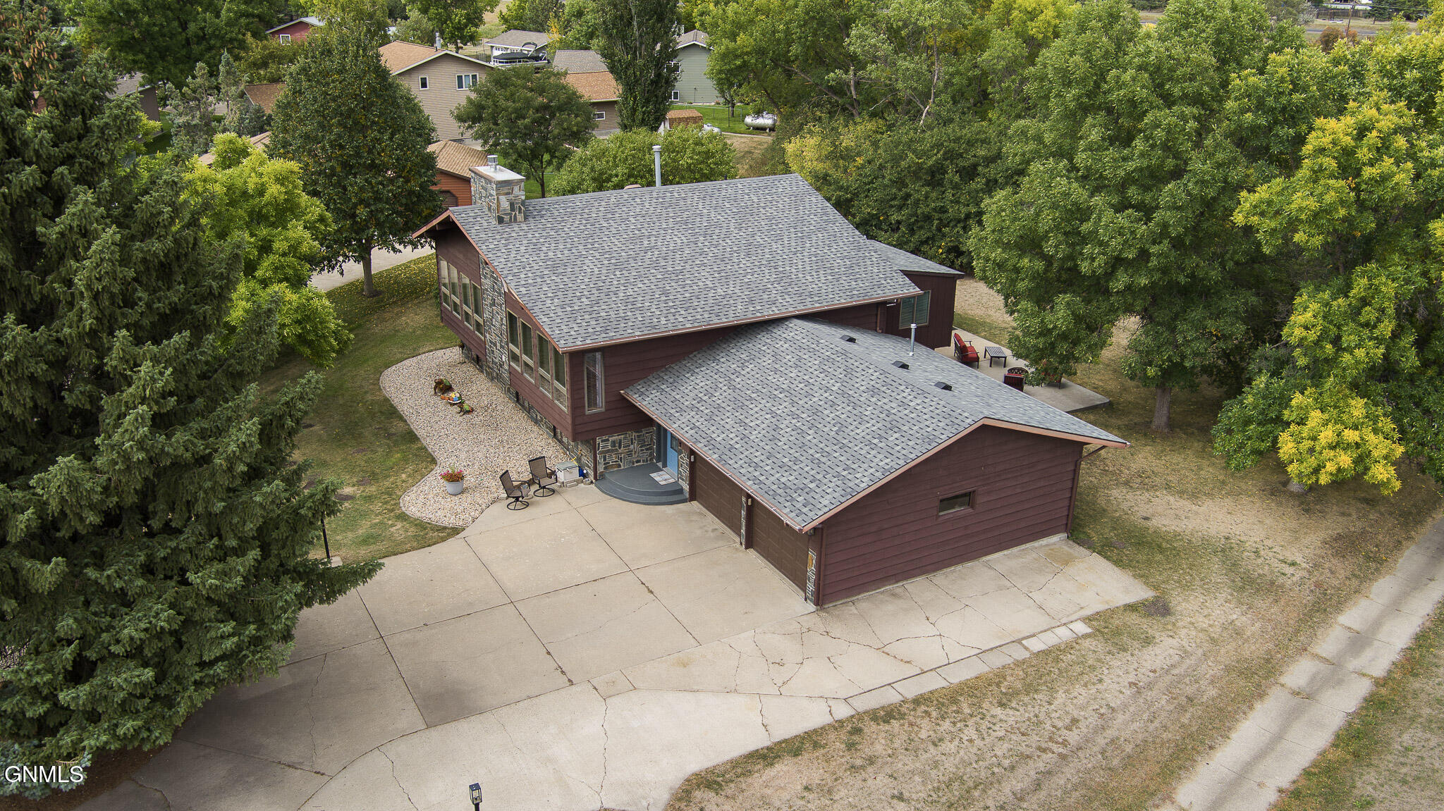 main property photo 64