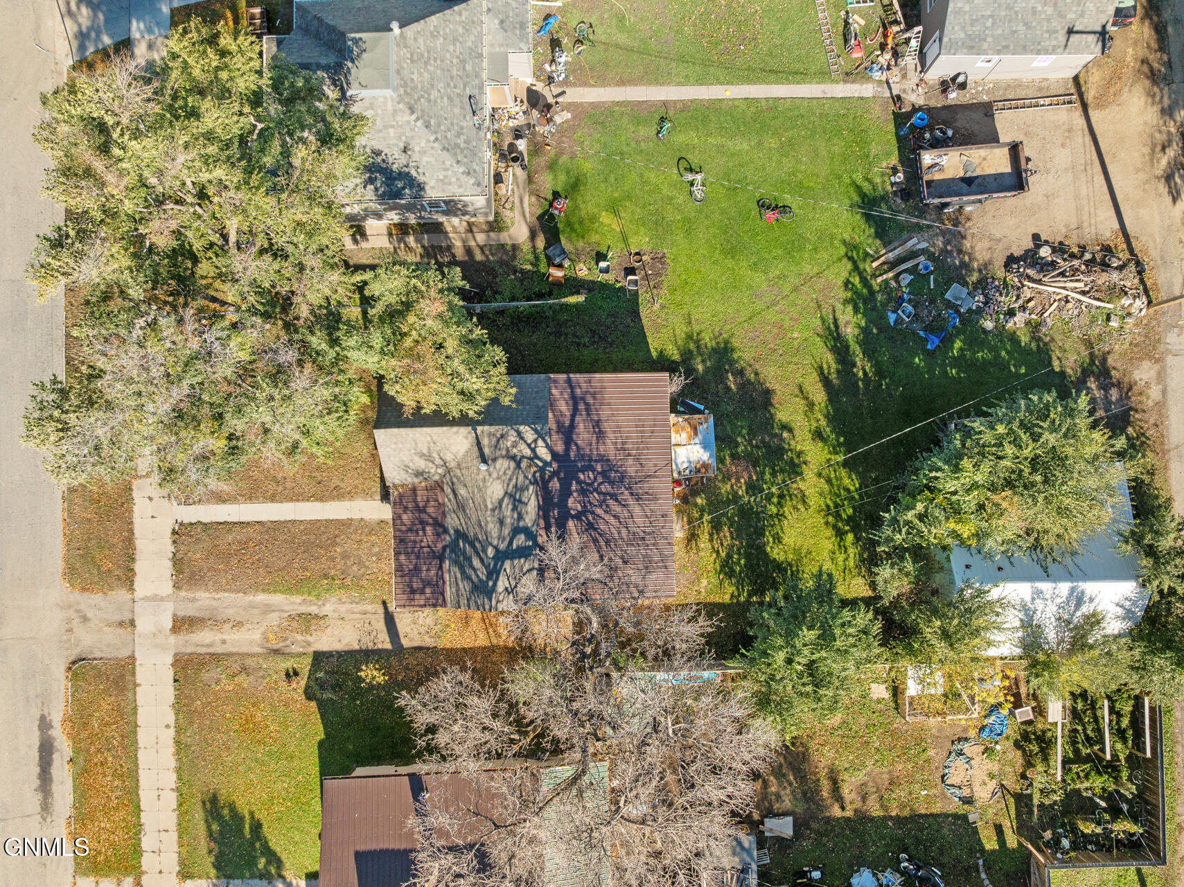main property photo 10