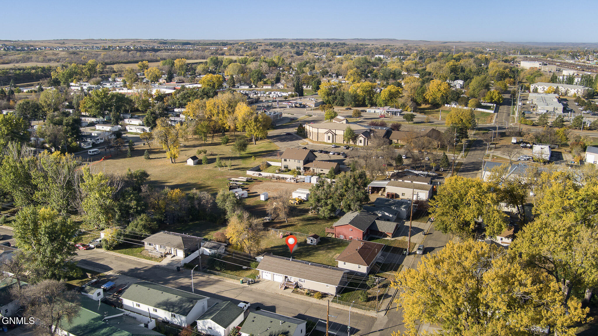 main property photo 33