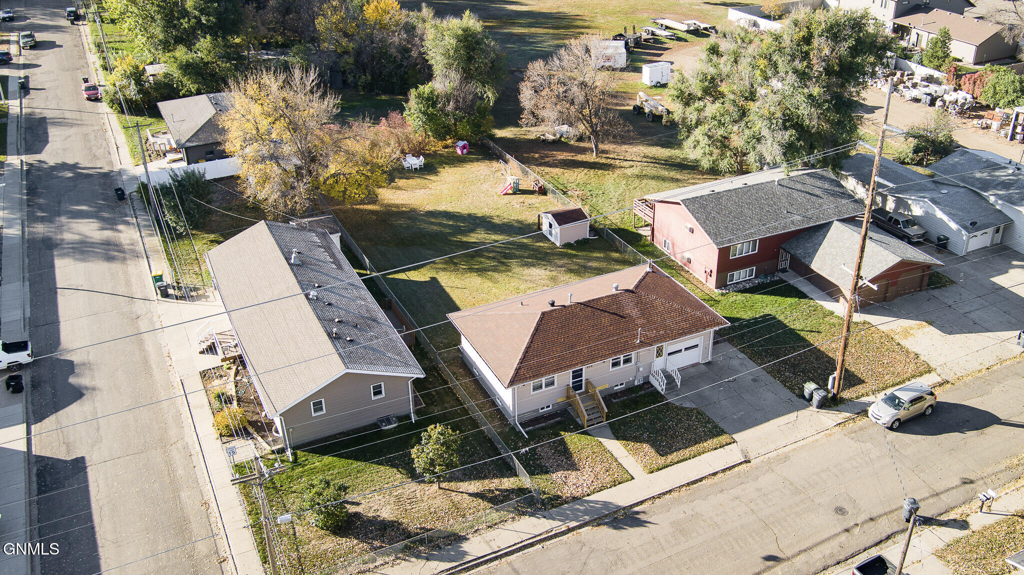main property photo 39