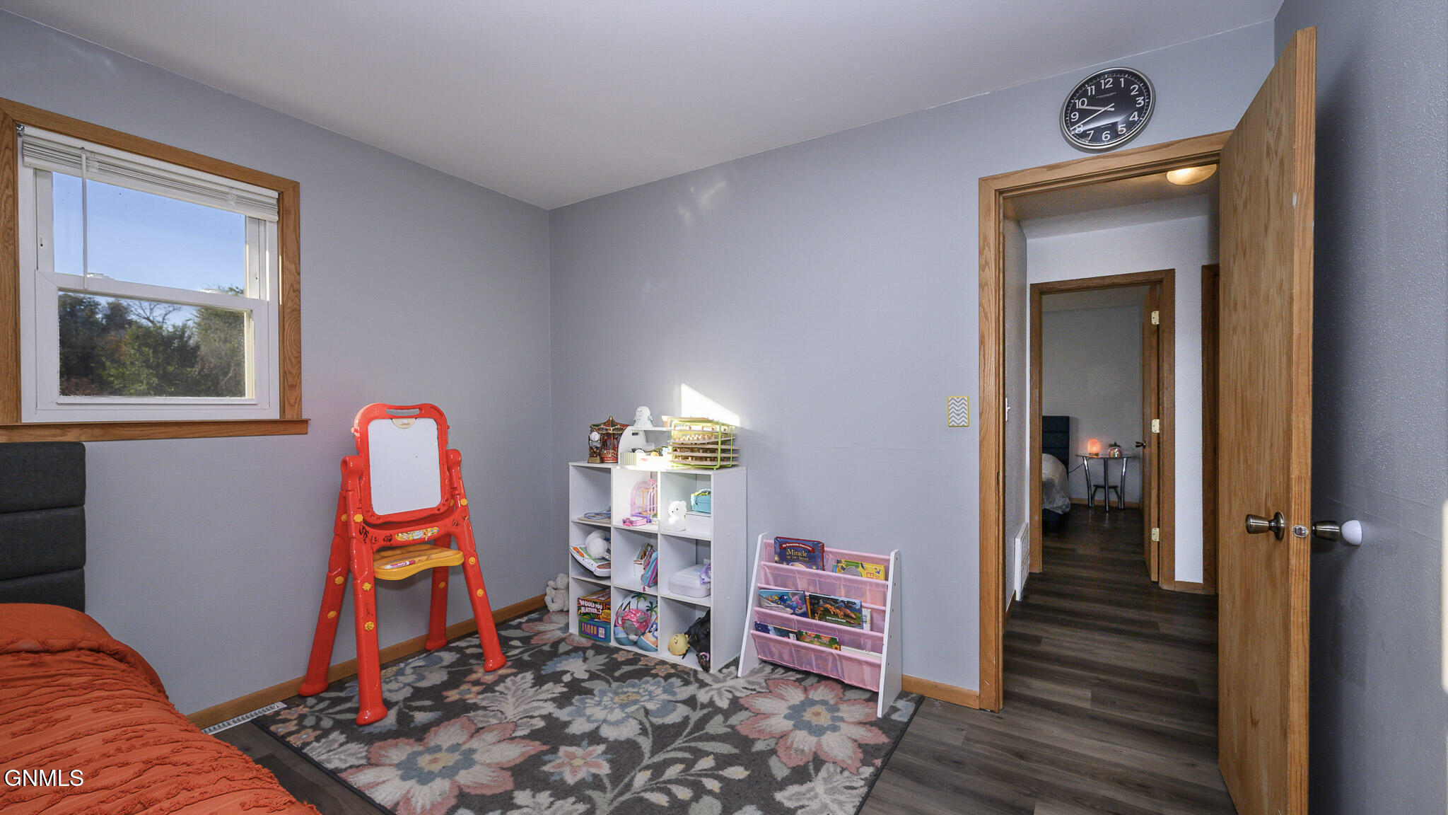 main property photo 9