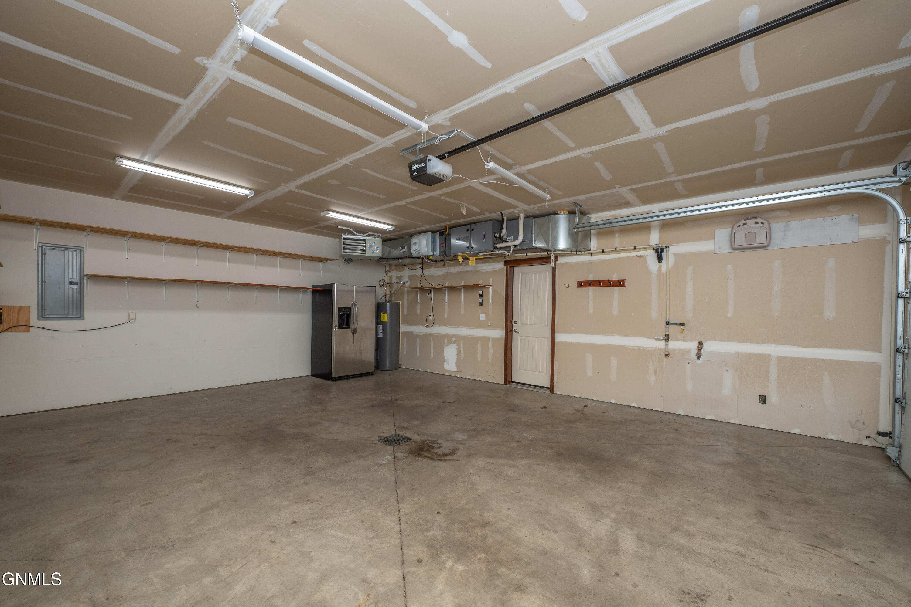 main property photo 66