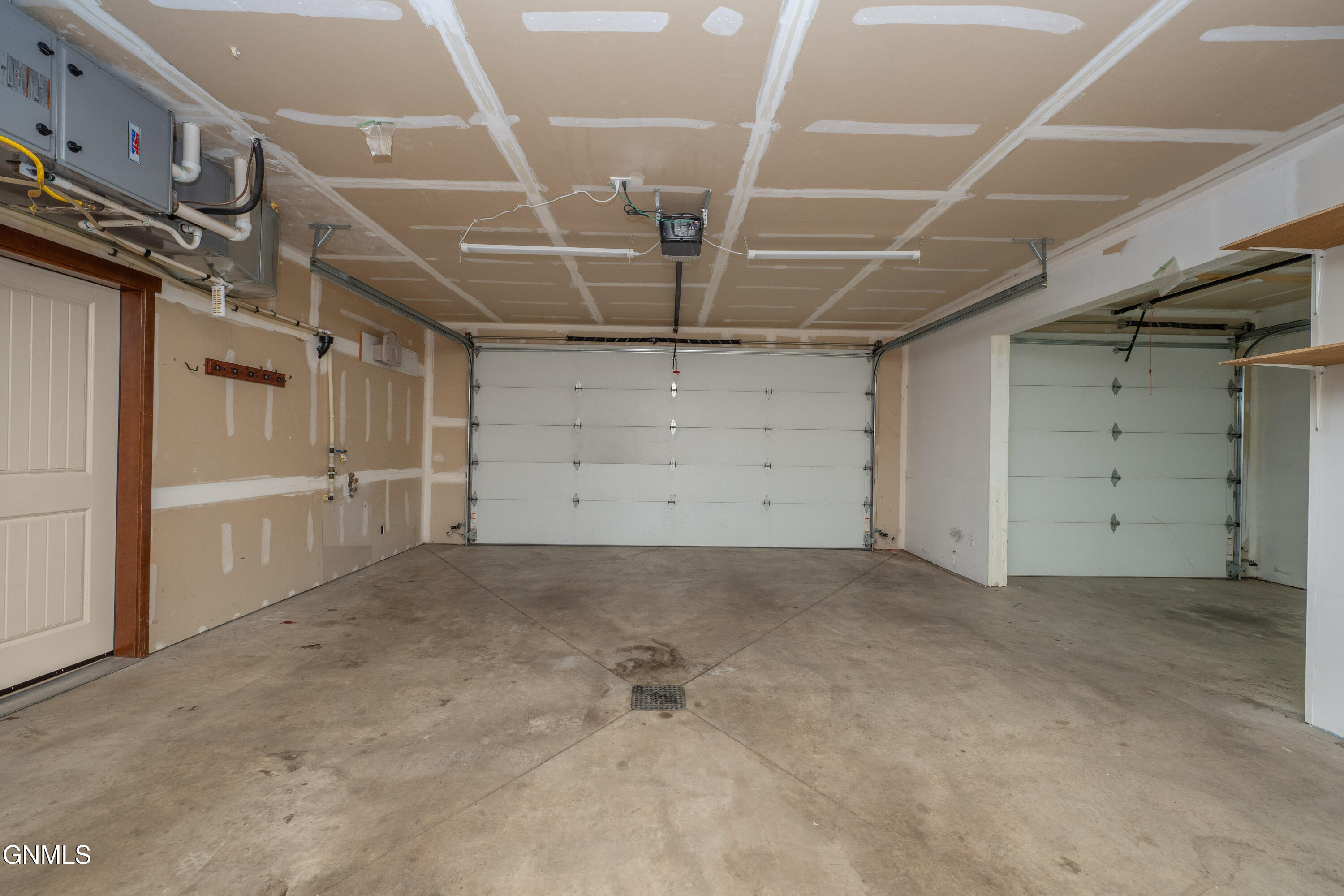 main property photo 69