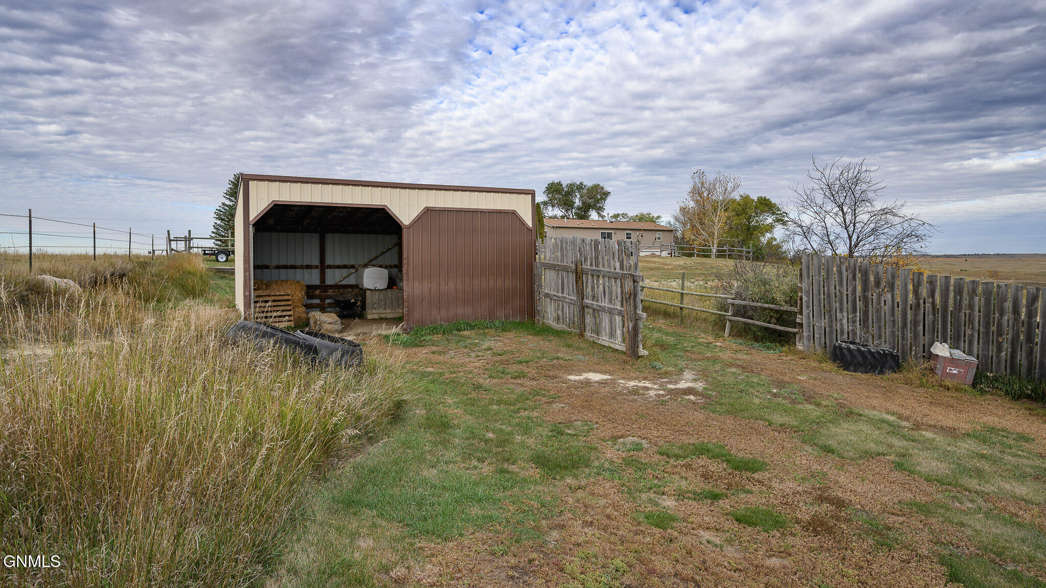 main property photo 44