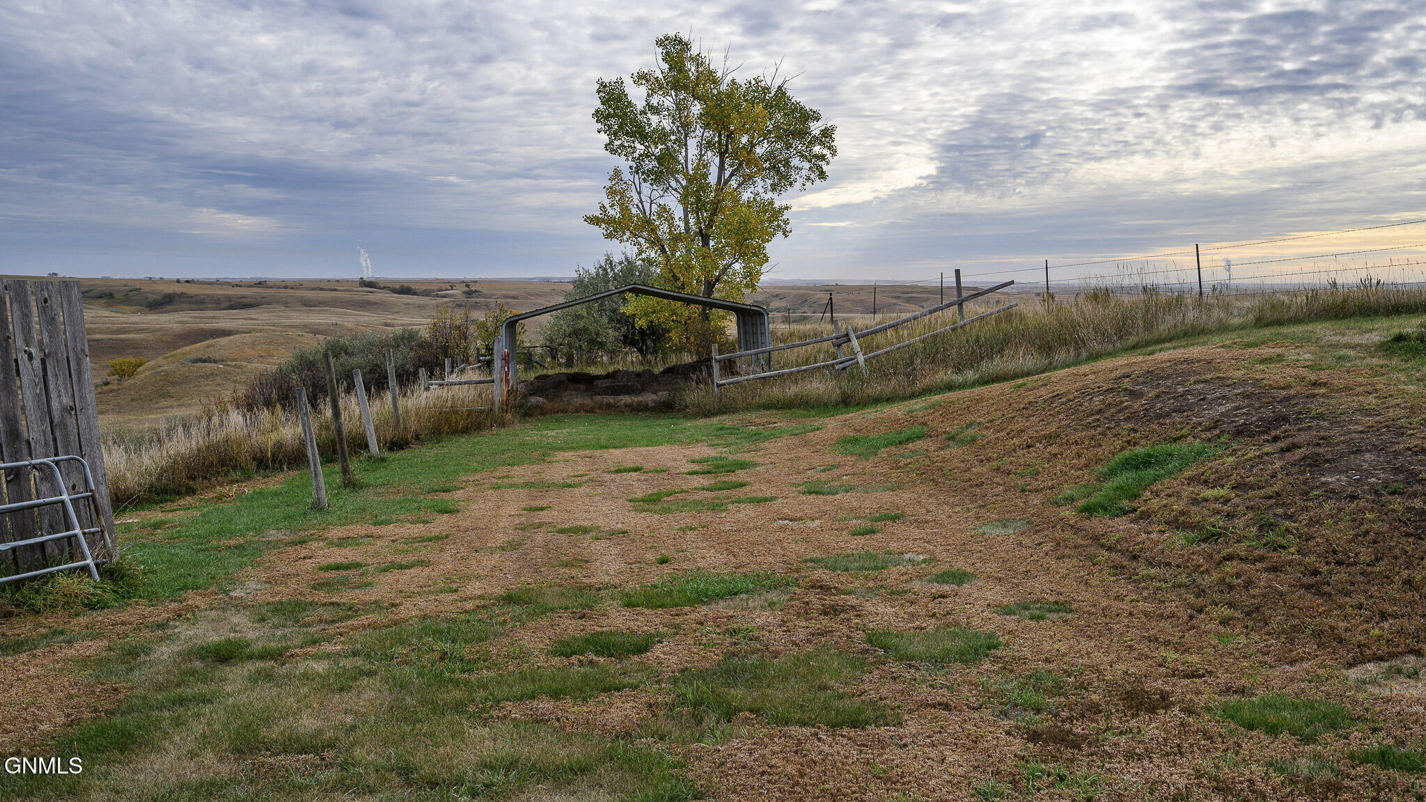 main property photo 45