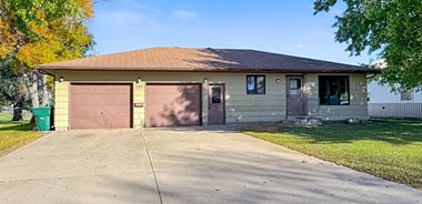 image of property with 2 Bed | 1 Bath | 1,040 Sqft