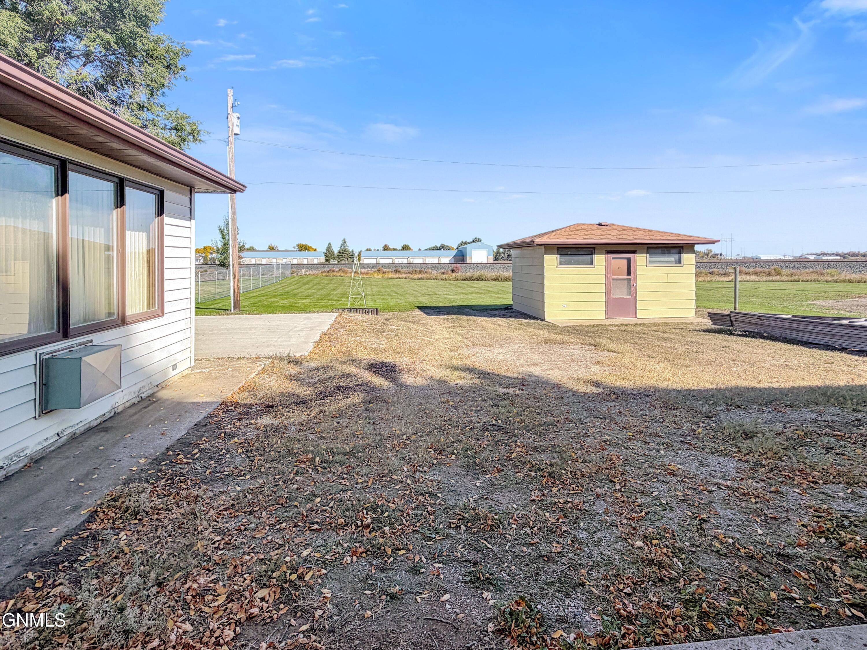 main property photo 26
