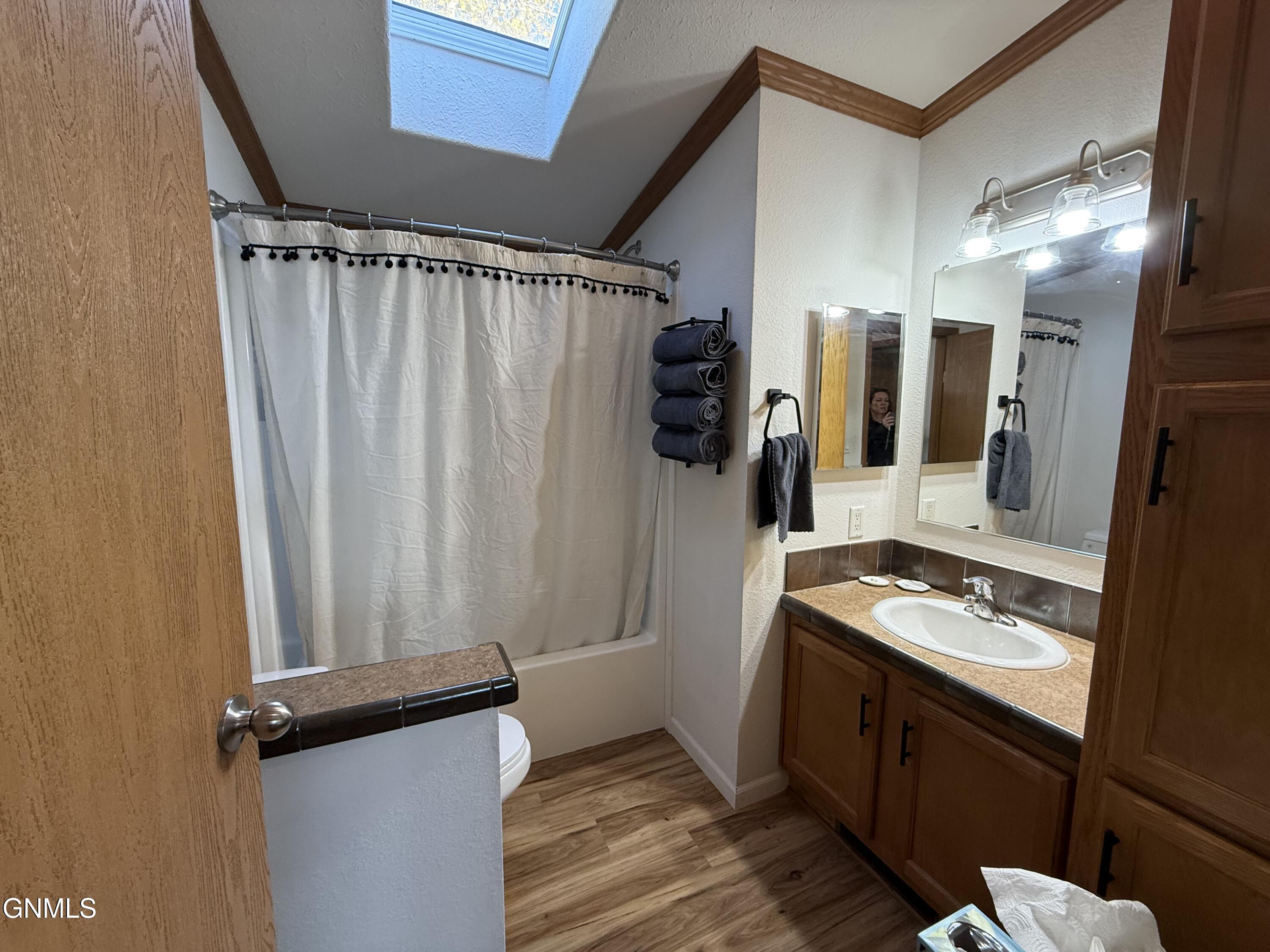 main property photo 14