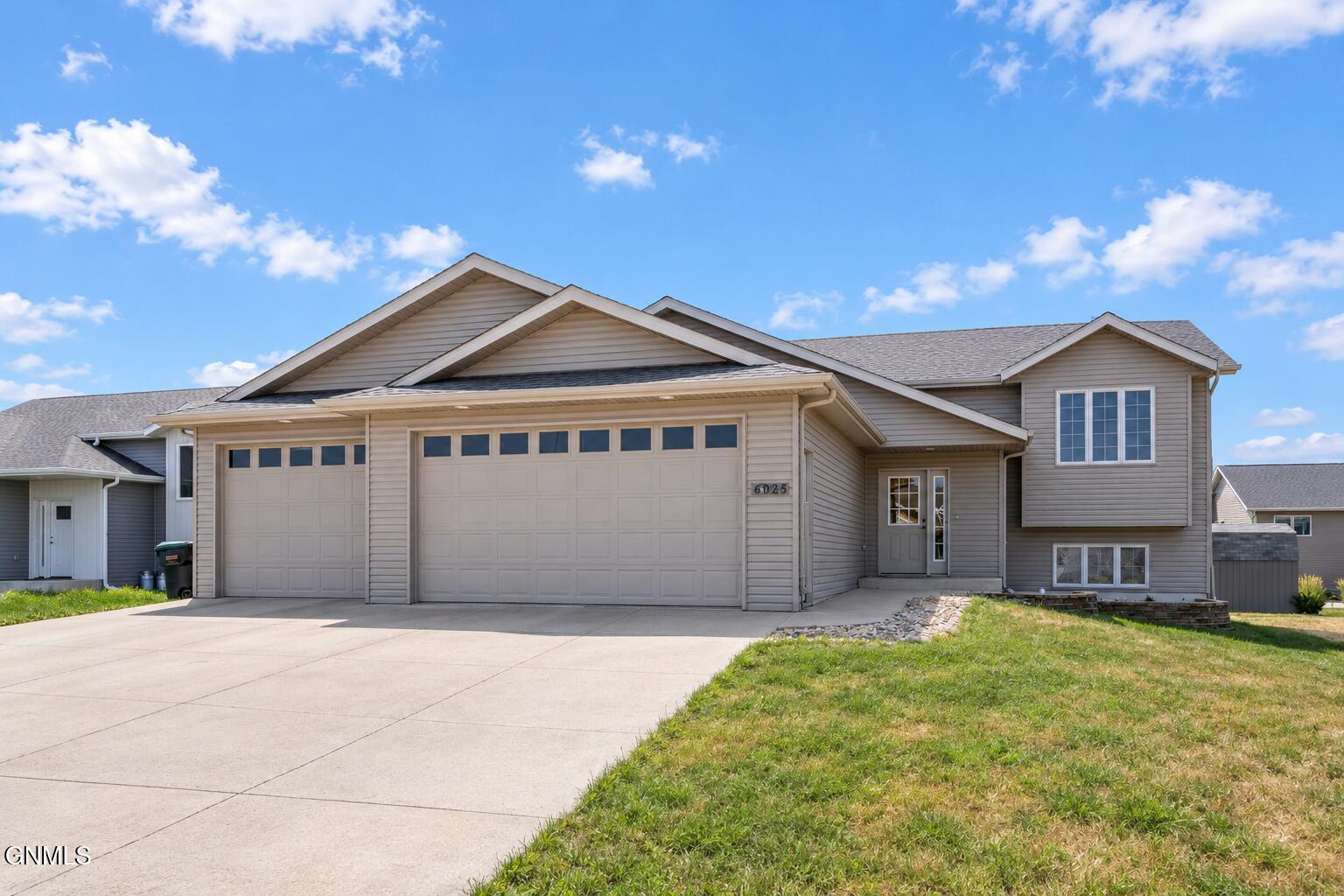 main property photo 0