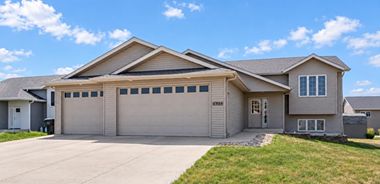 image of property with 5 Bed | 3 Bath | 2,792 Sqft