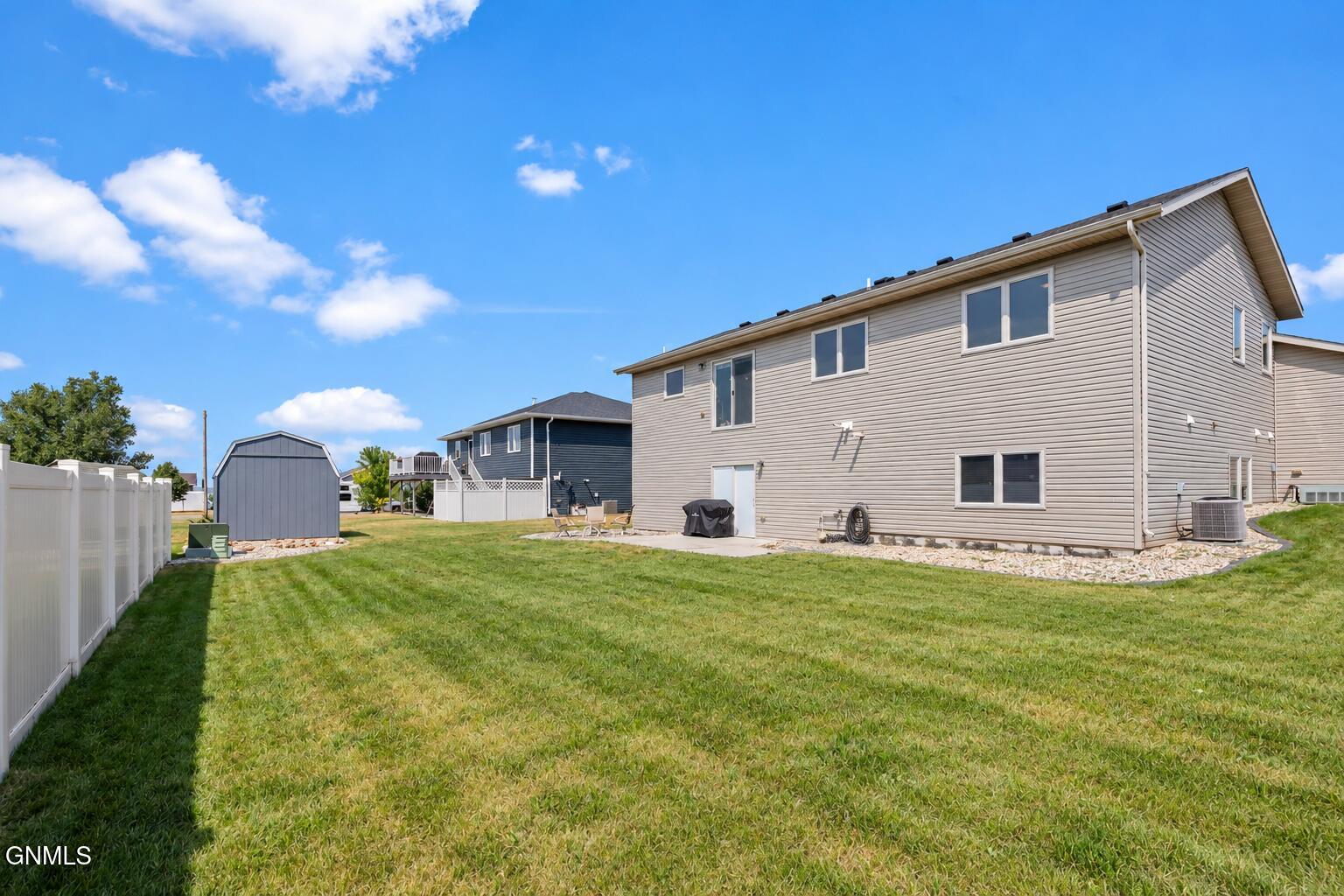 main property photo 22