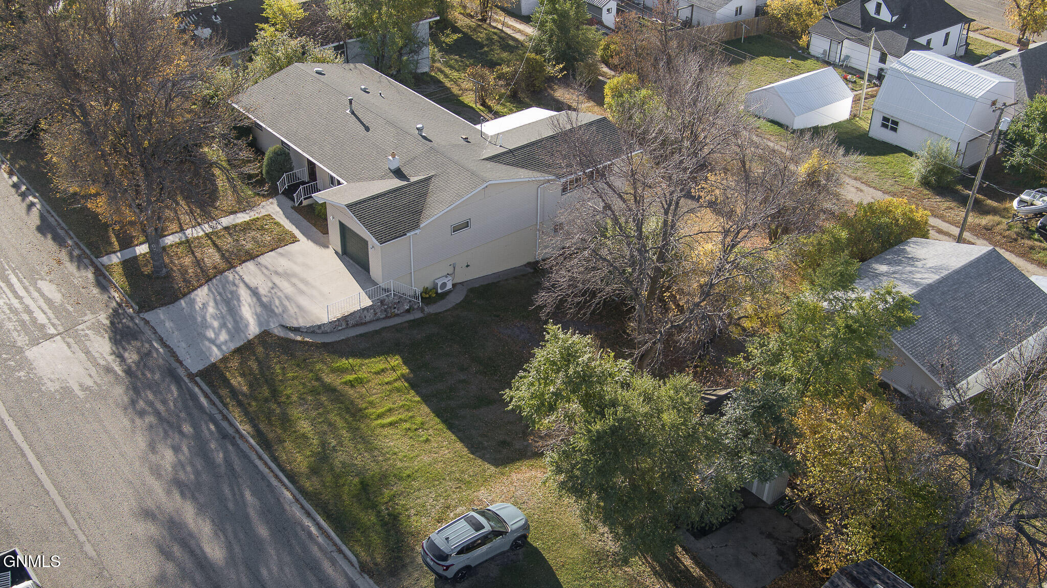 main property photo 56