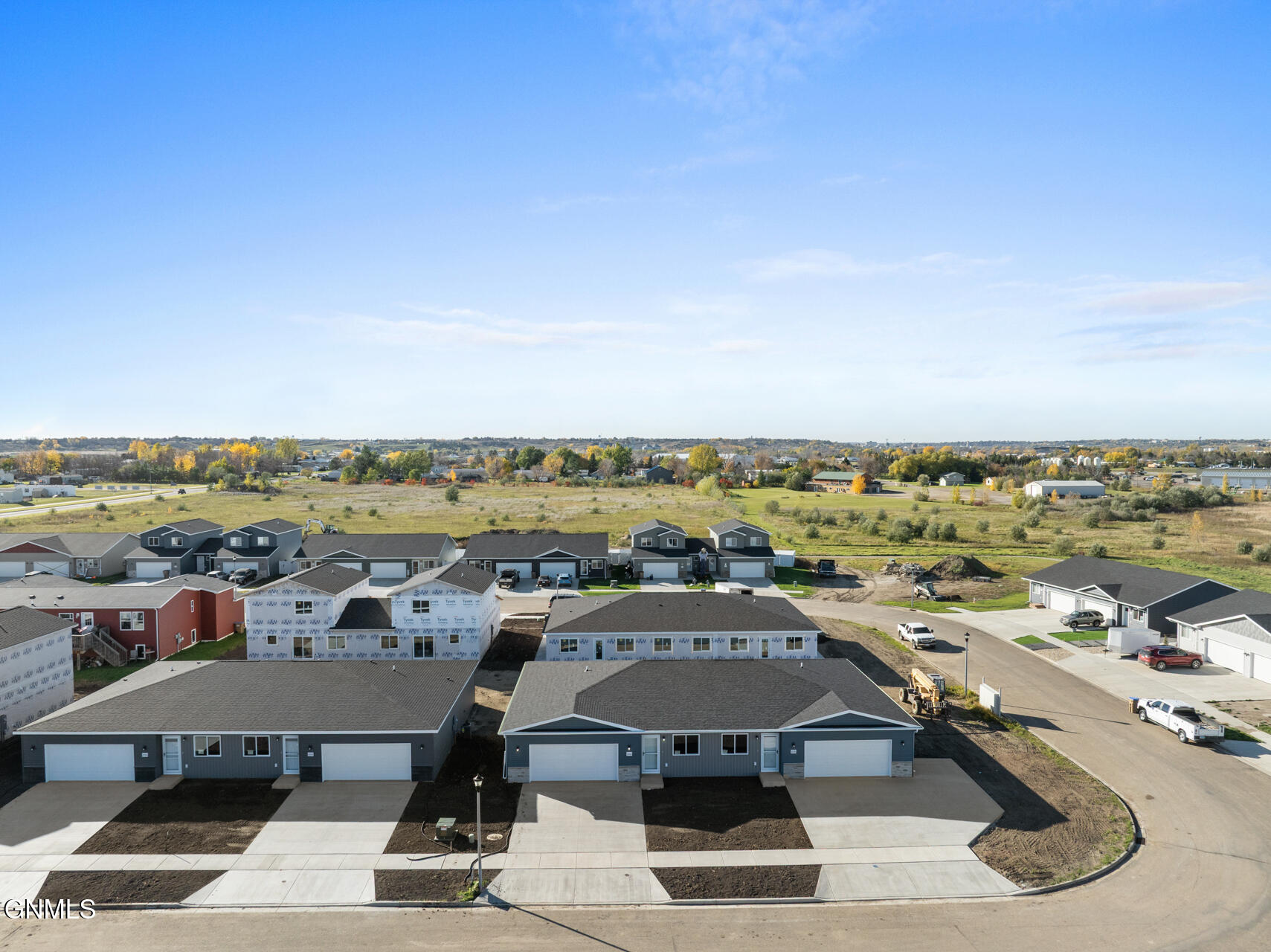 main property photo 25