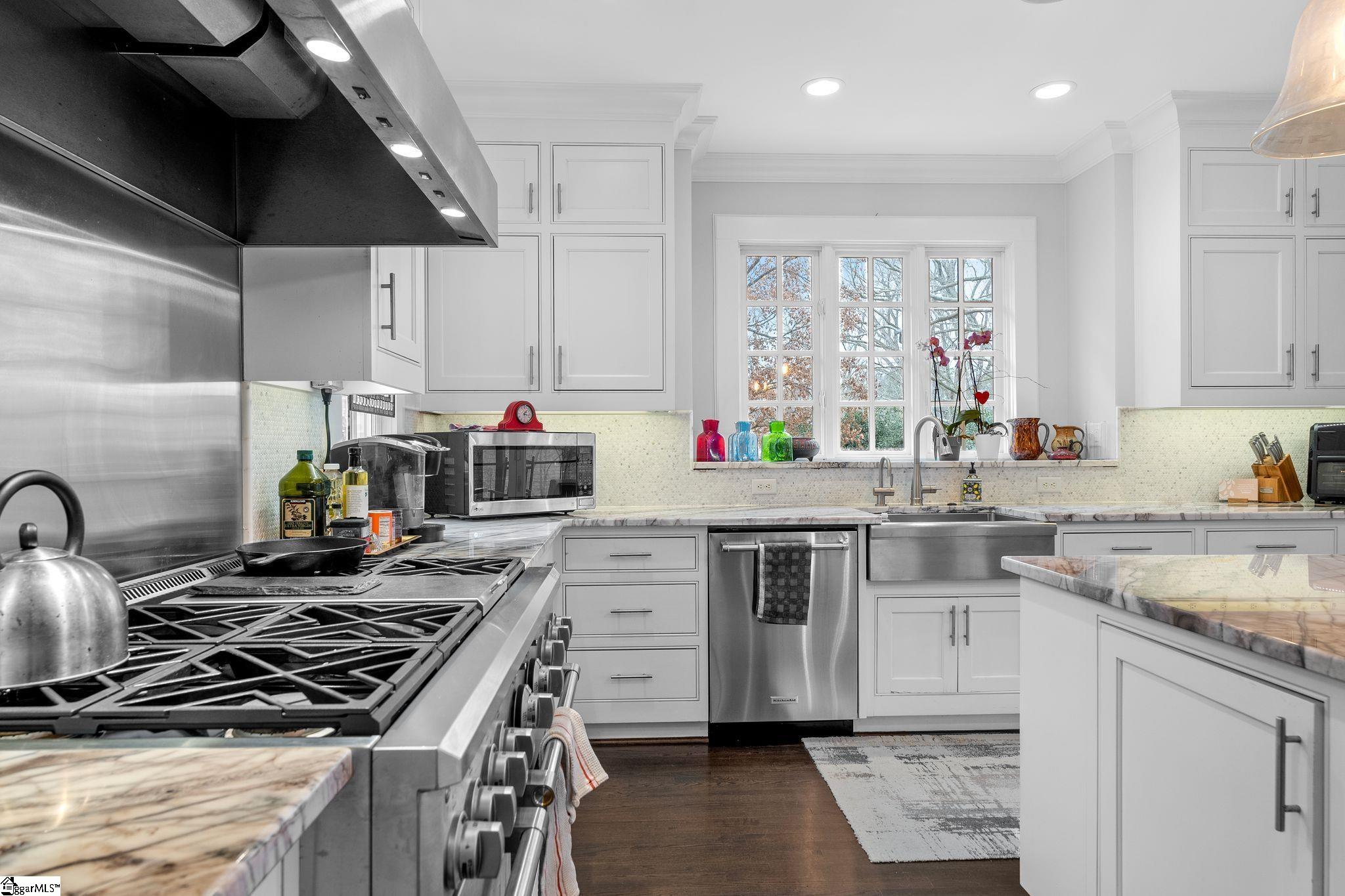 property viewer photo 18