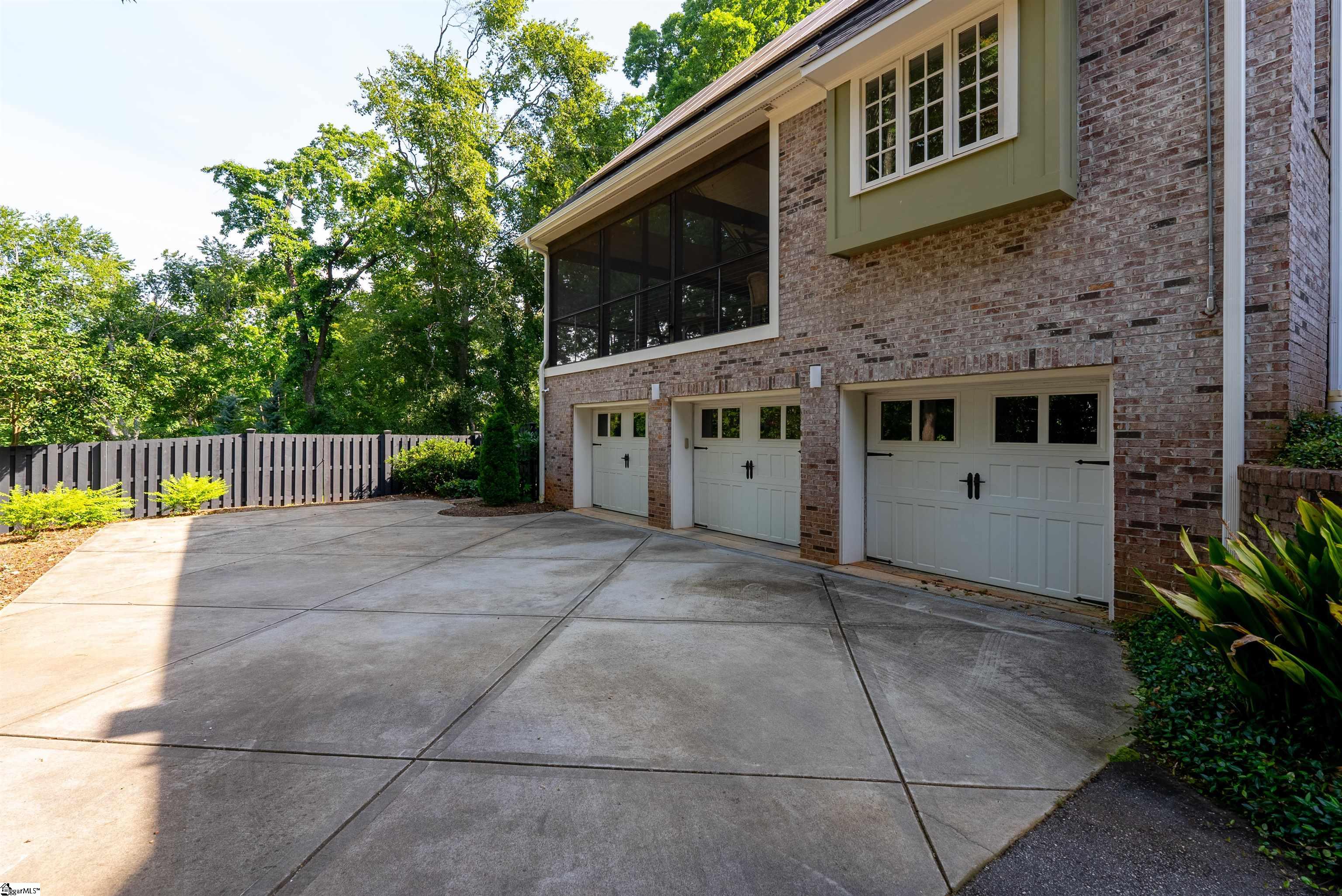 property viewer photo 3