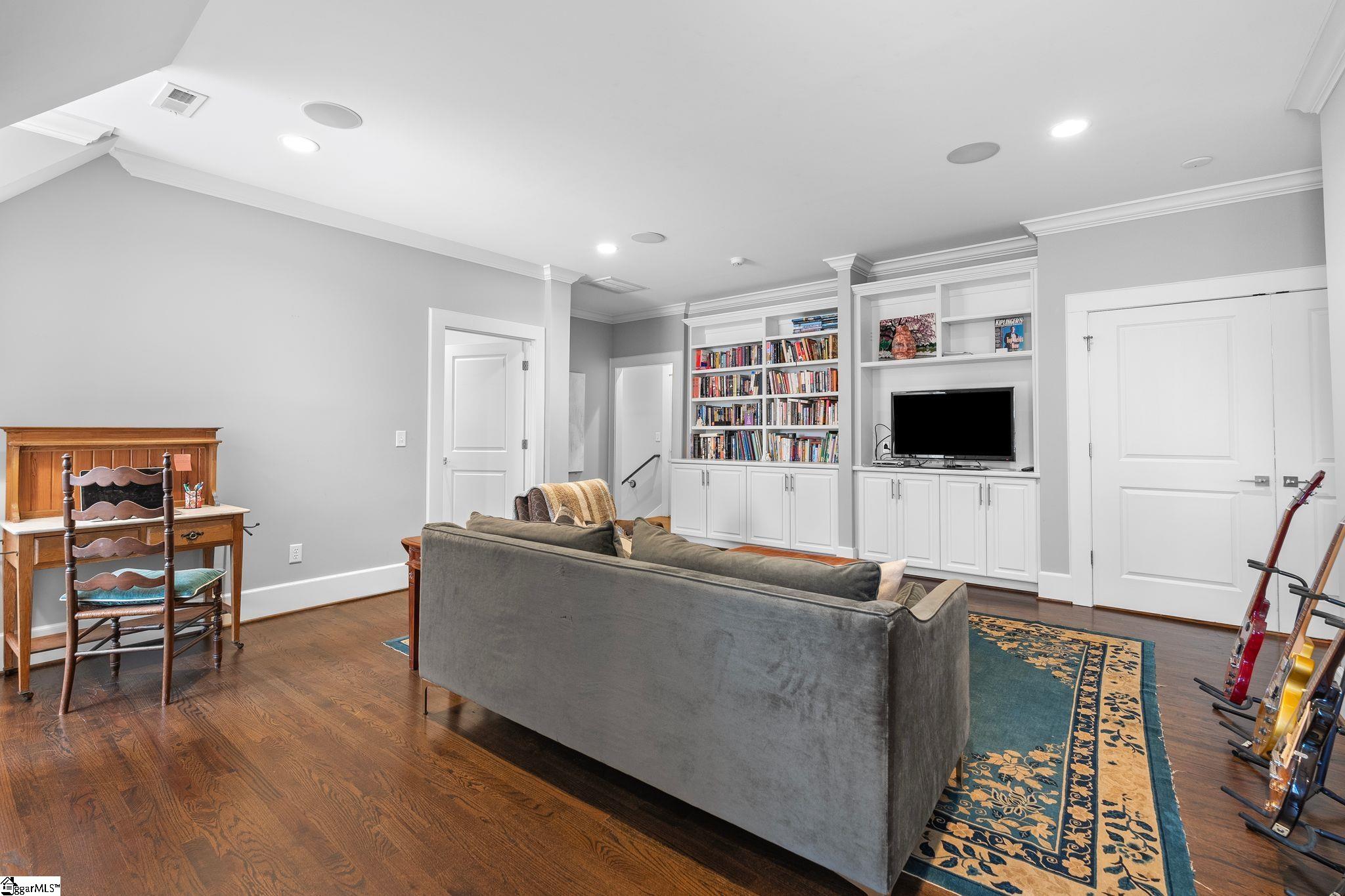 property viewer photo 37