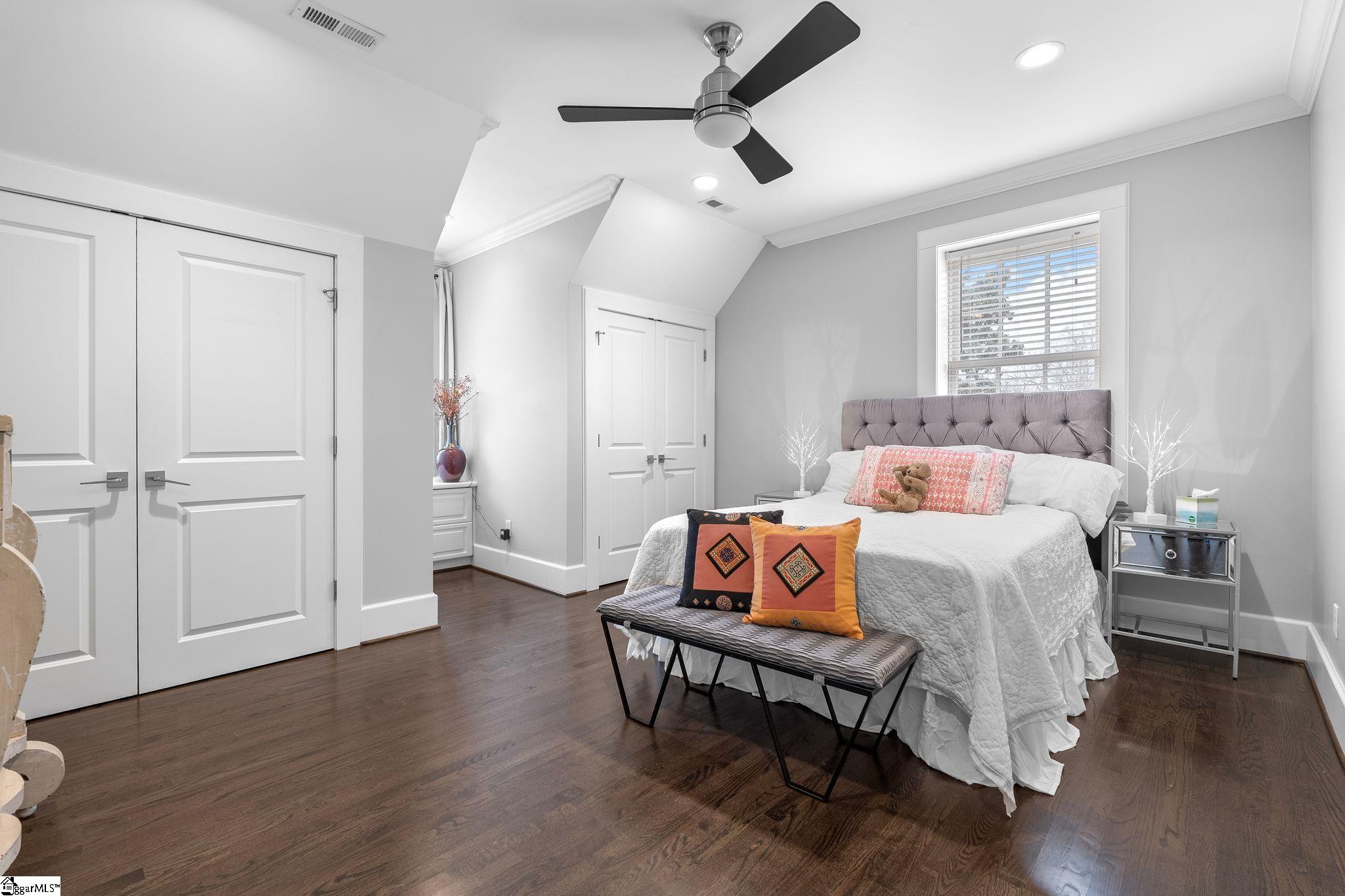 property viewer photo 41