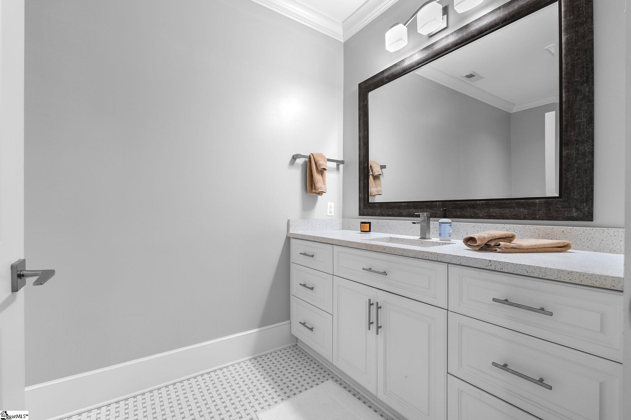 property viewer photo 43