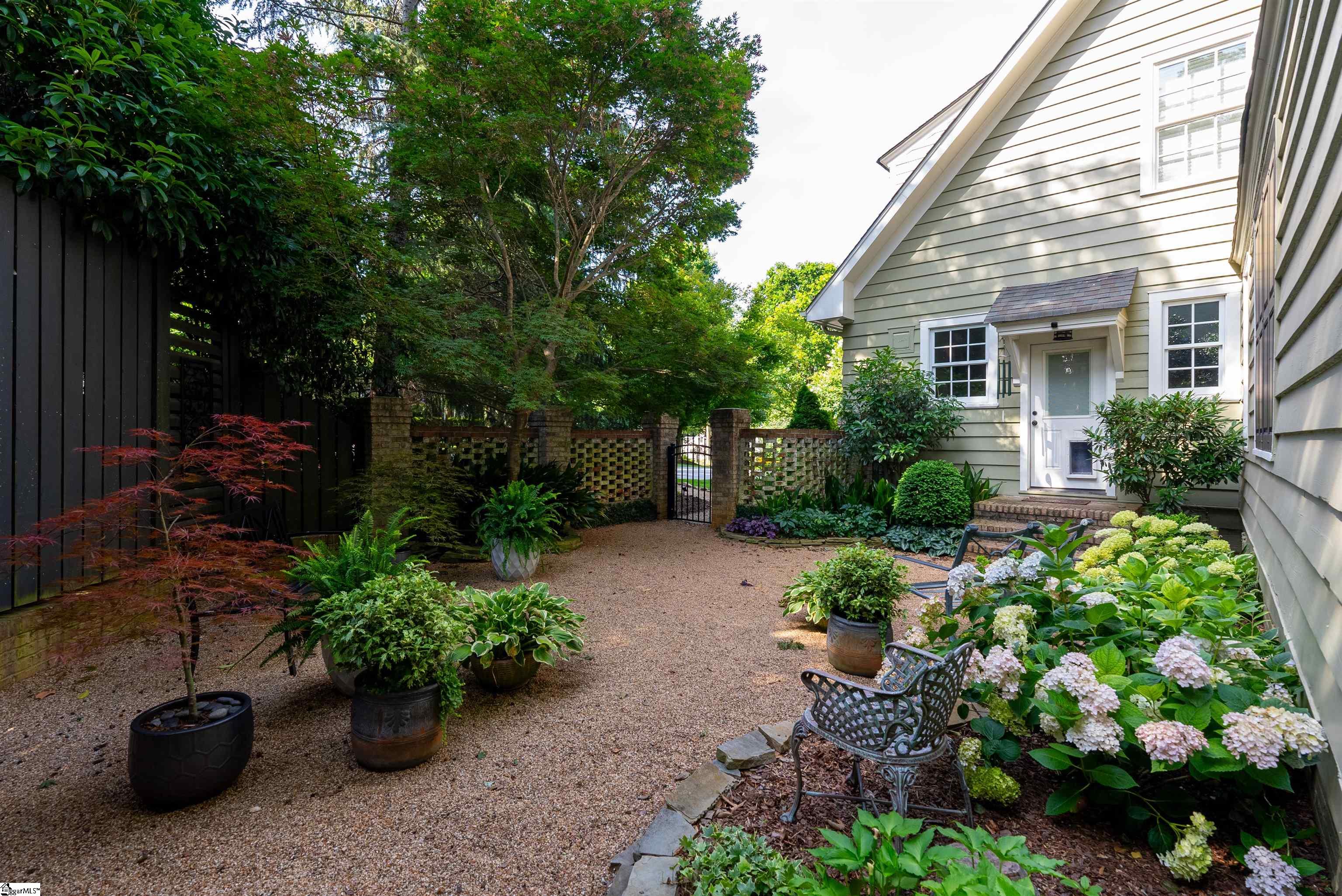 property viewer photo 44