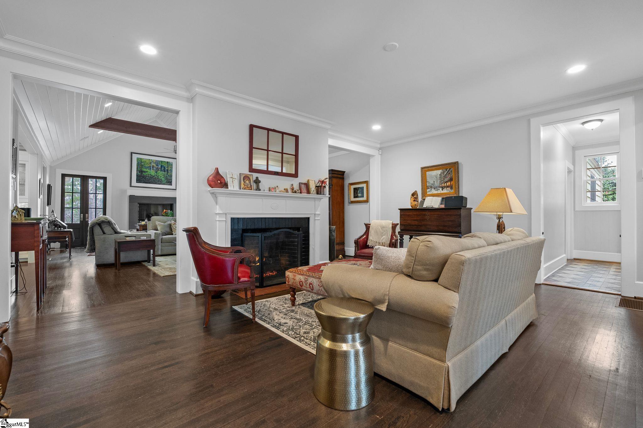 property viewer photo 9