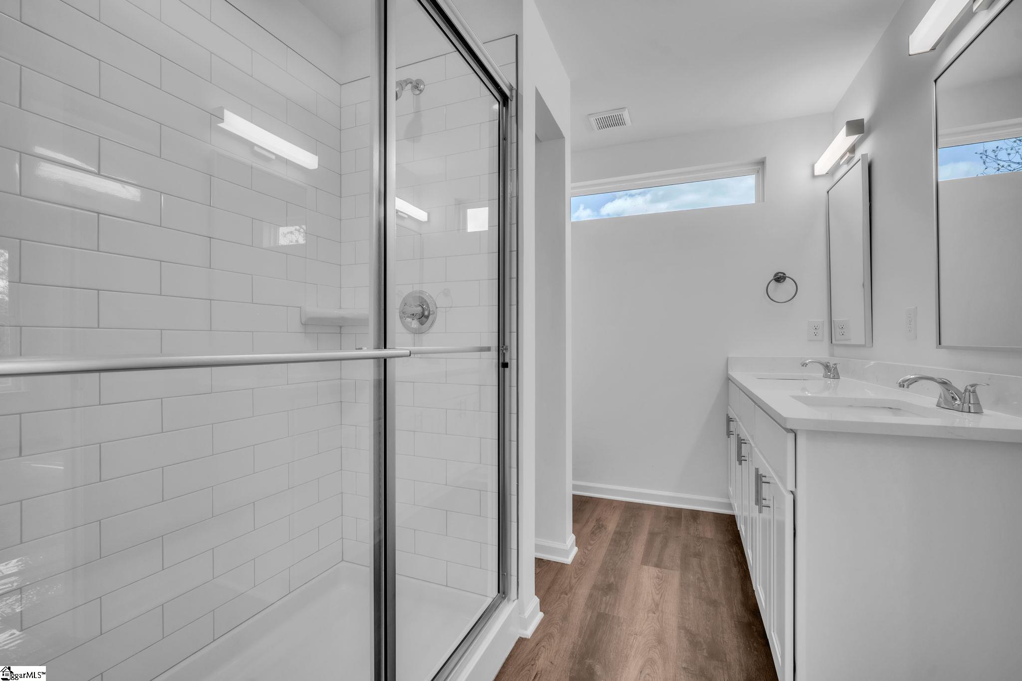 property viewer photo 14