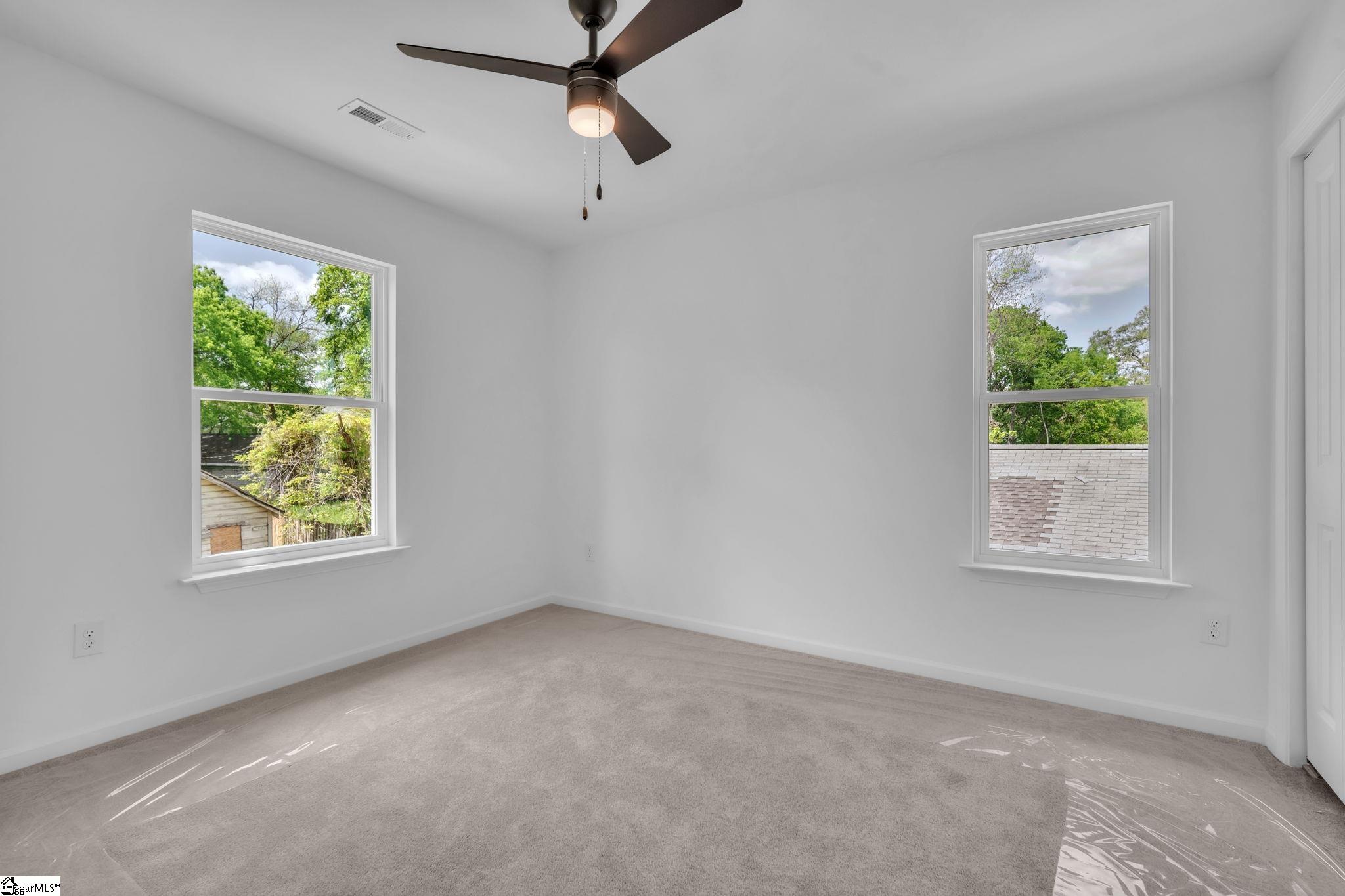 property viewer photo 18