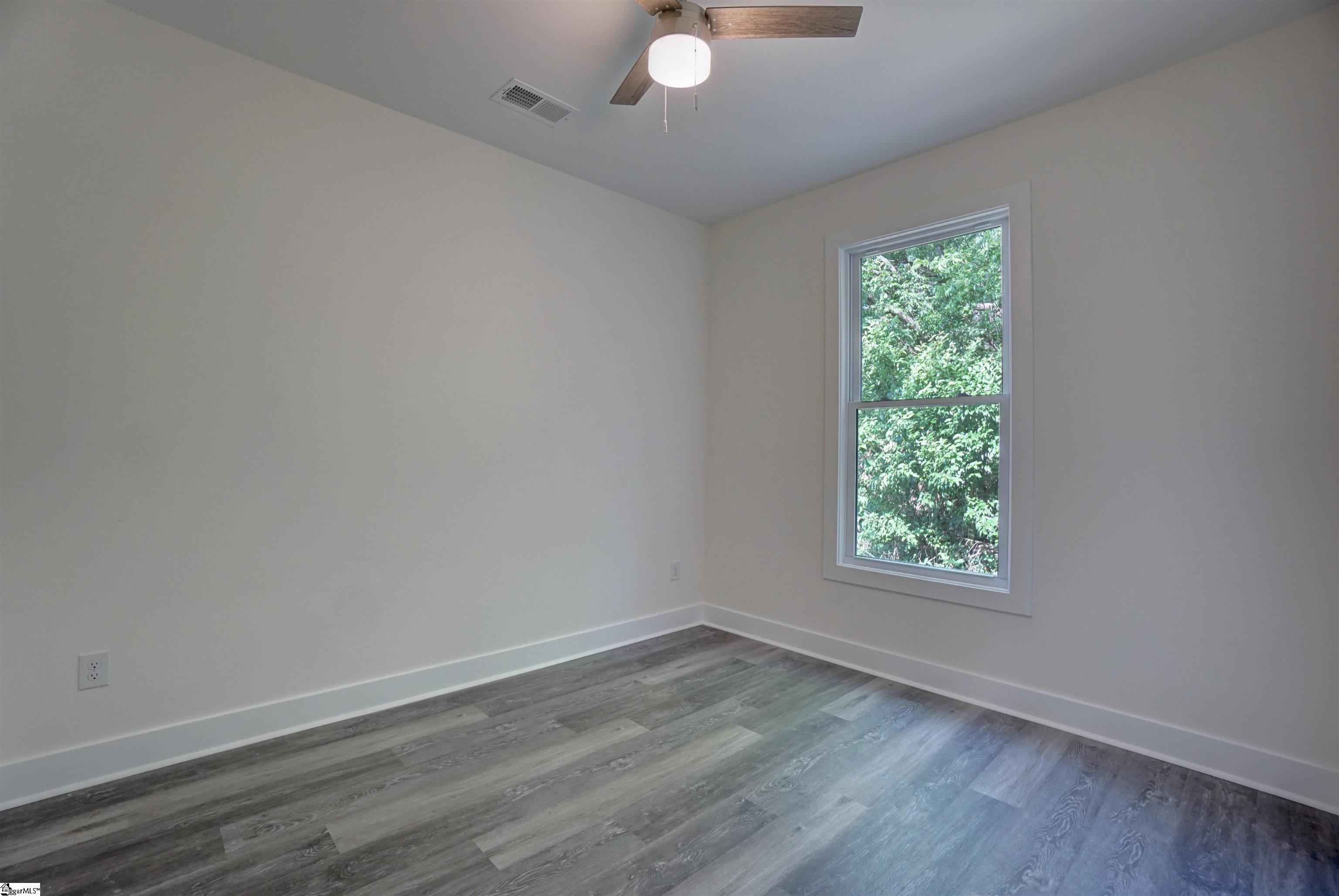 property viewer photo 10