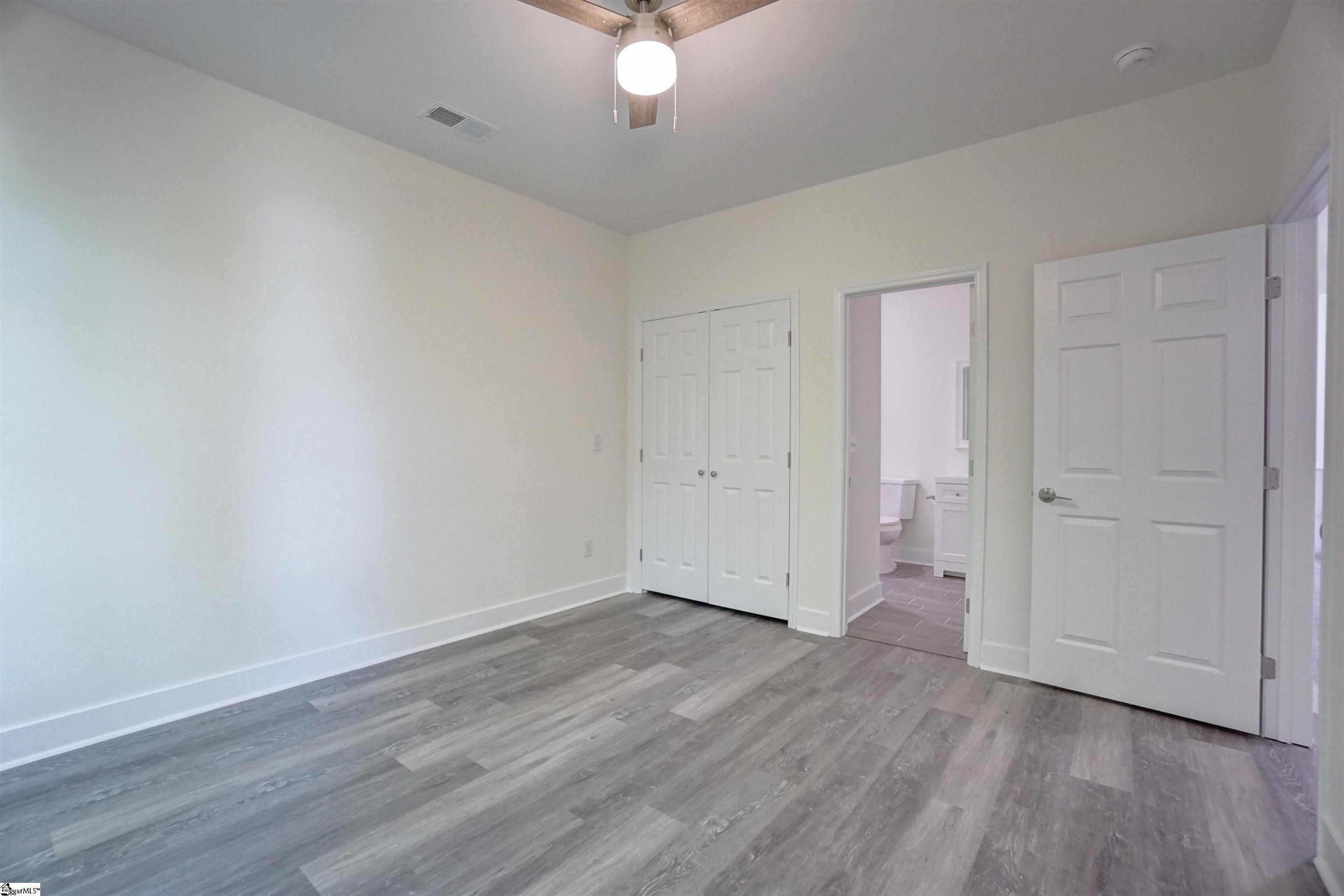 property viewer photo 11