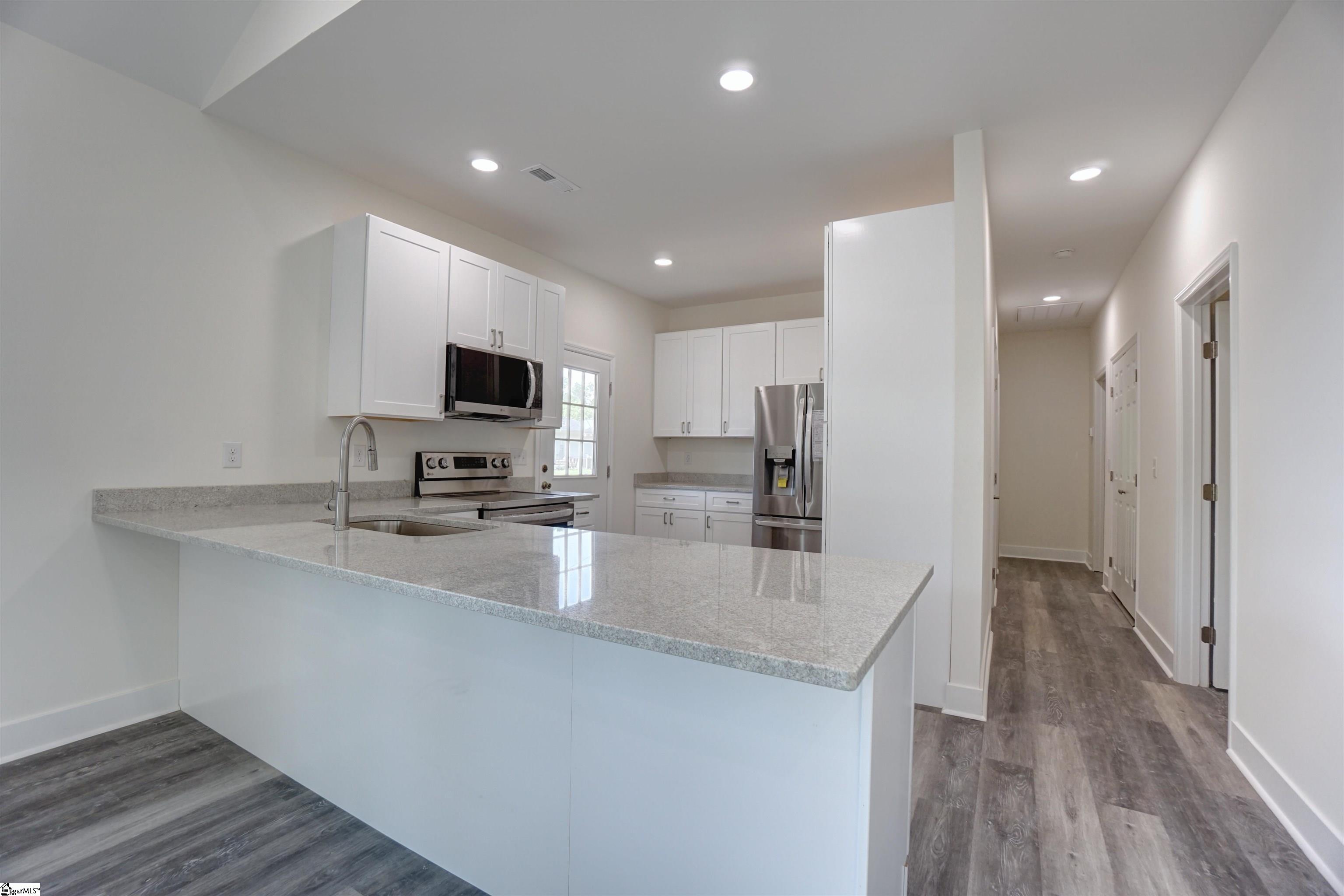 property viewer photo 6