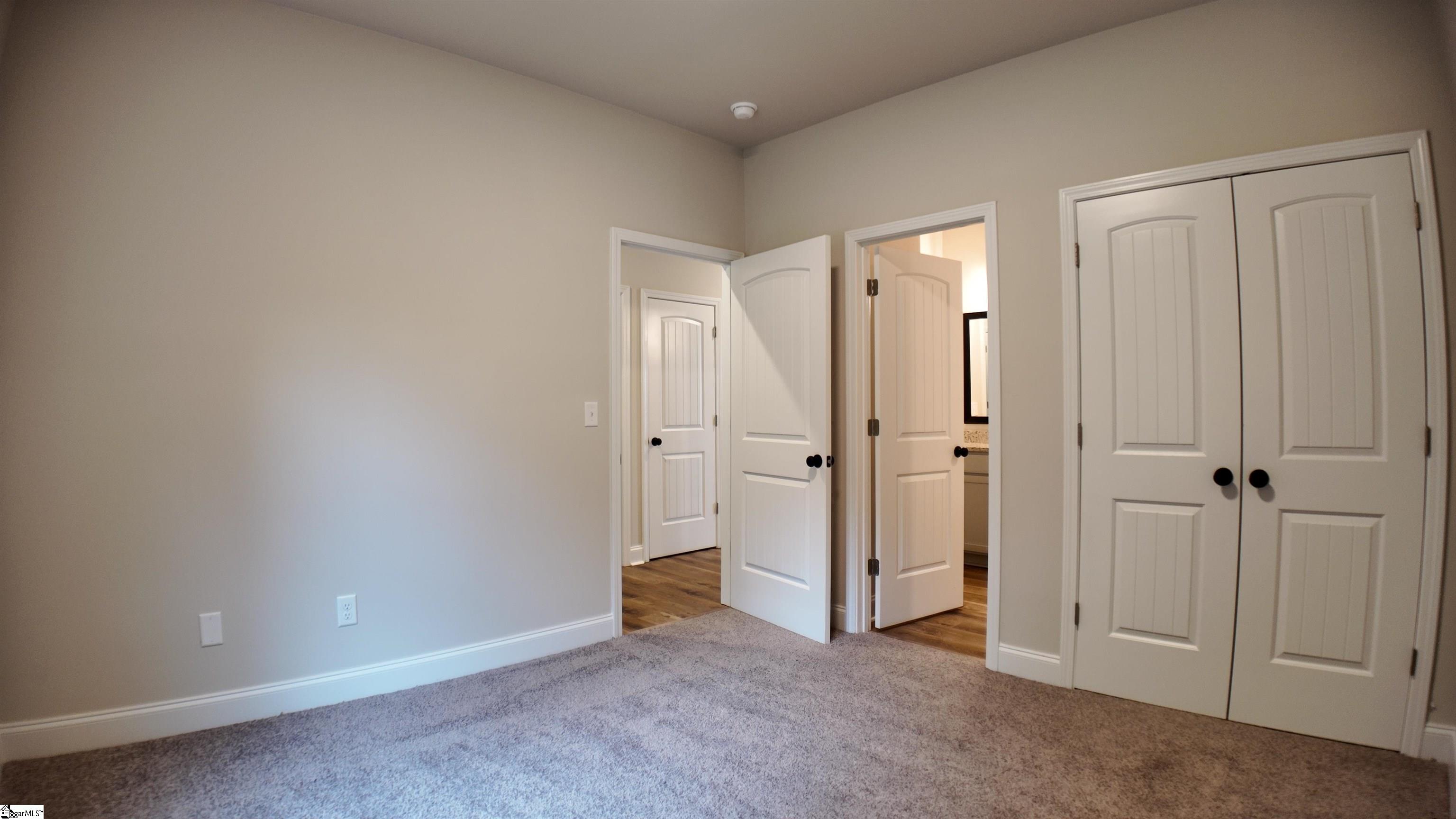 property viewer photo 17