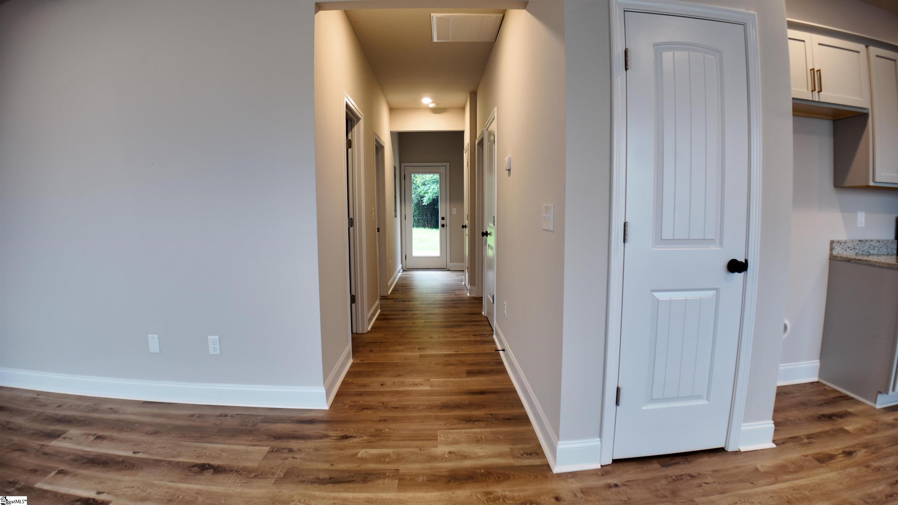 property viewer photo 2