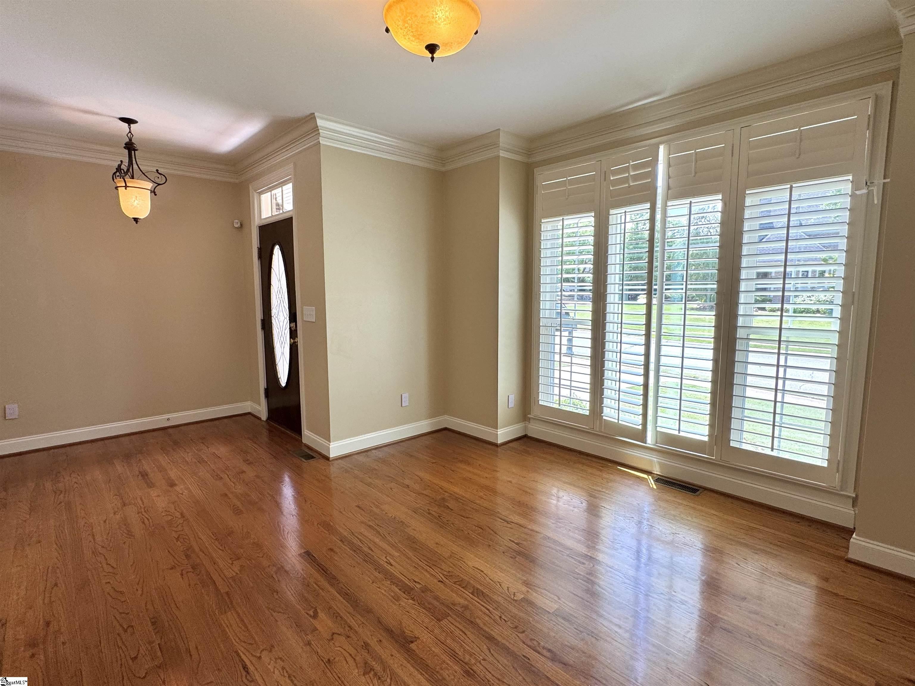 property viewer photo 2