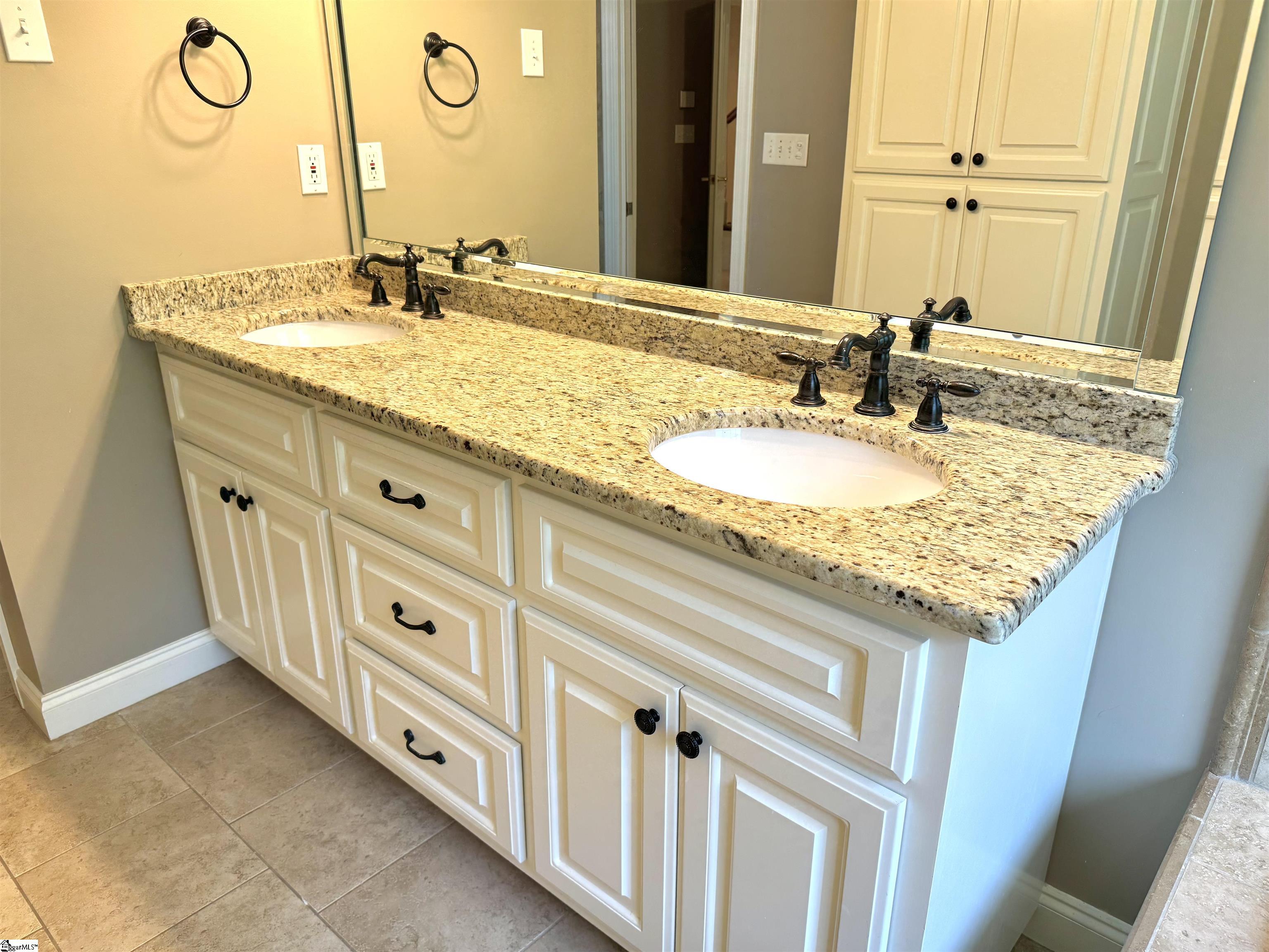 property viewer photo 22
