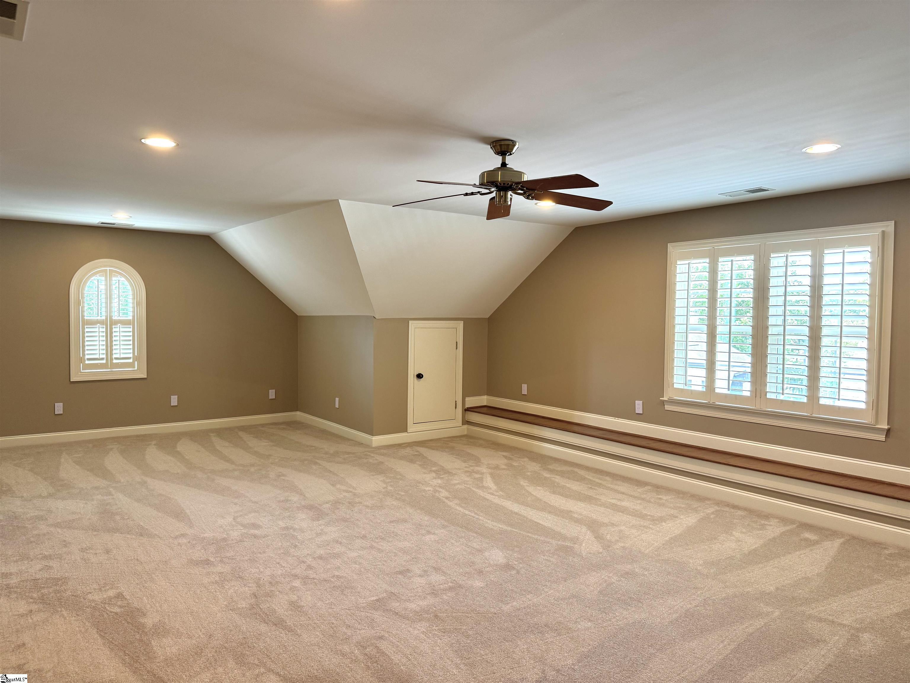 property viewer photo 33