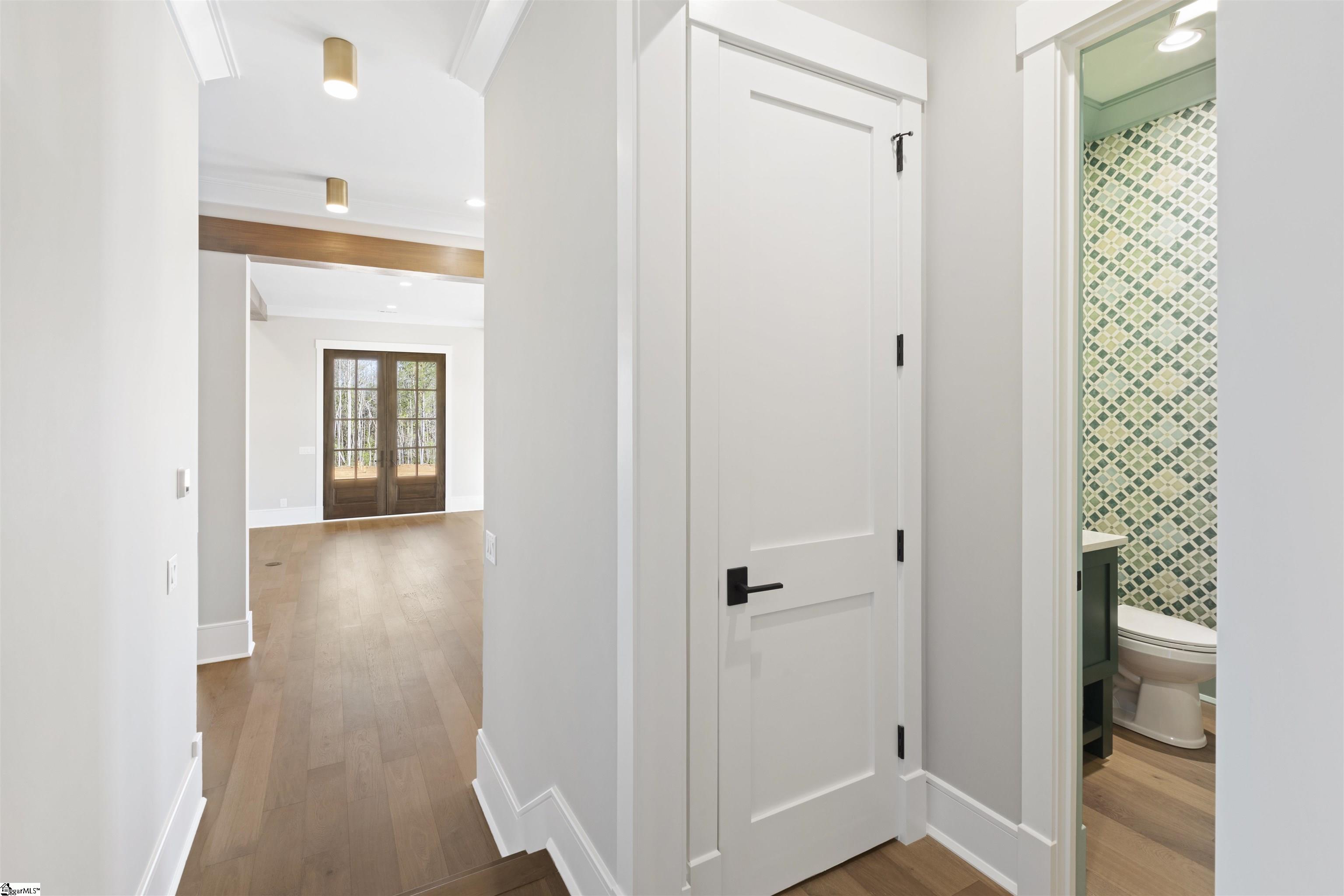 property viewer photo 11