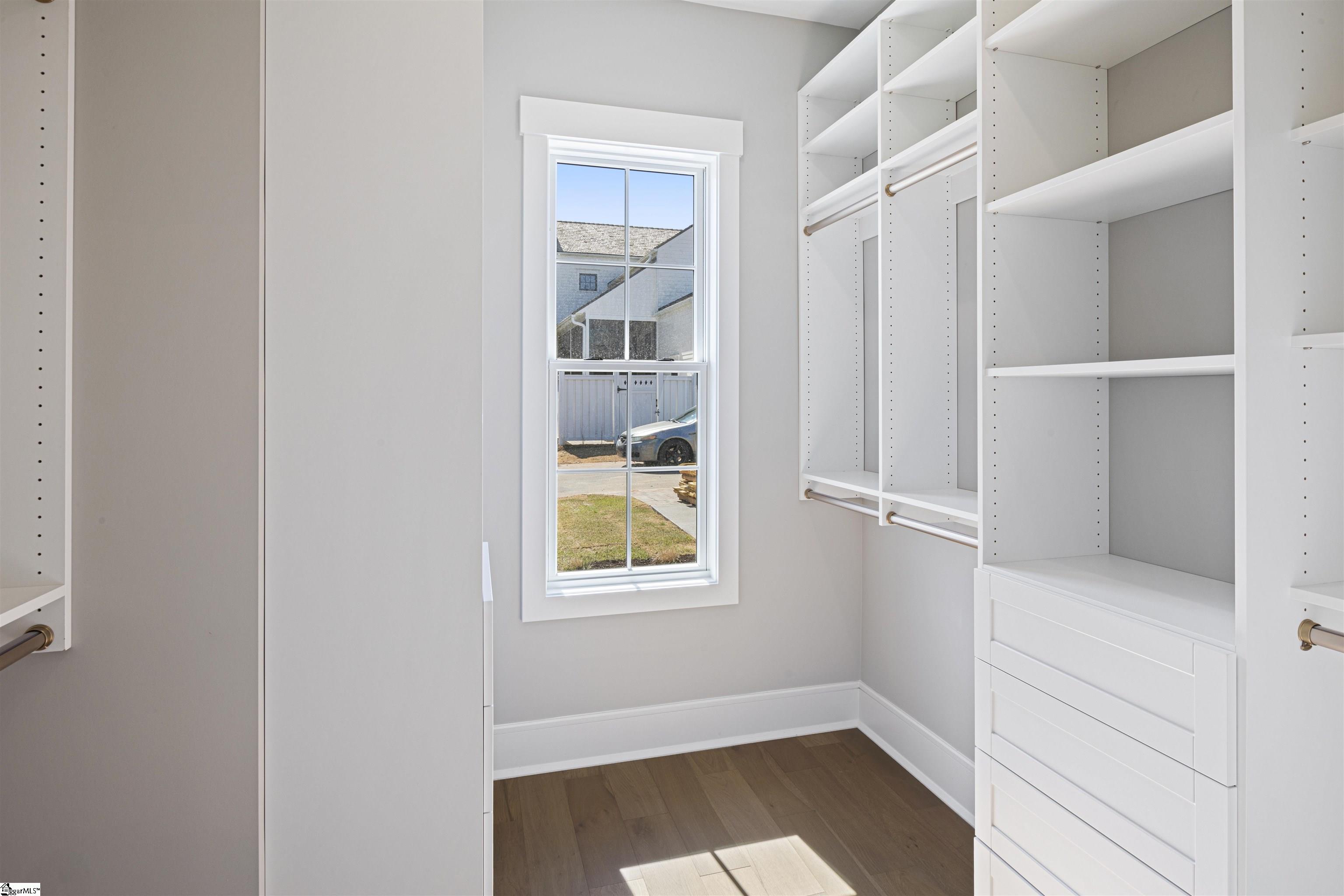 property viewer photo 18