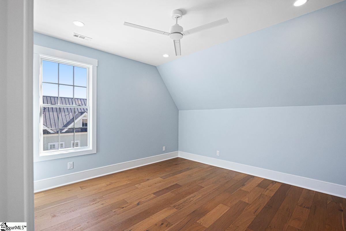 property viewer photo 28