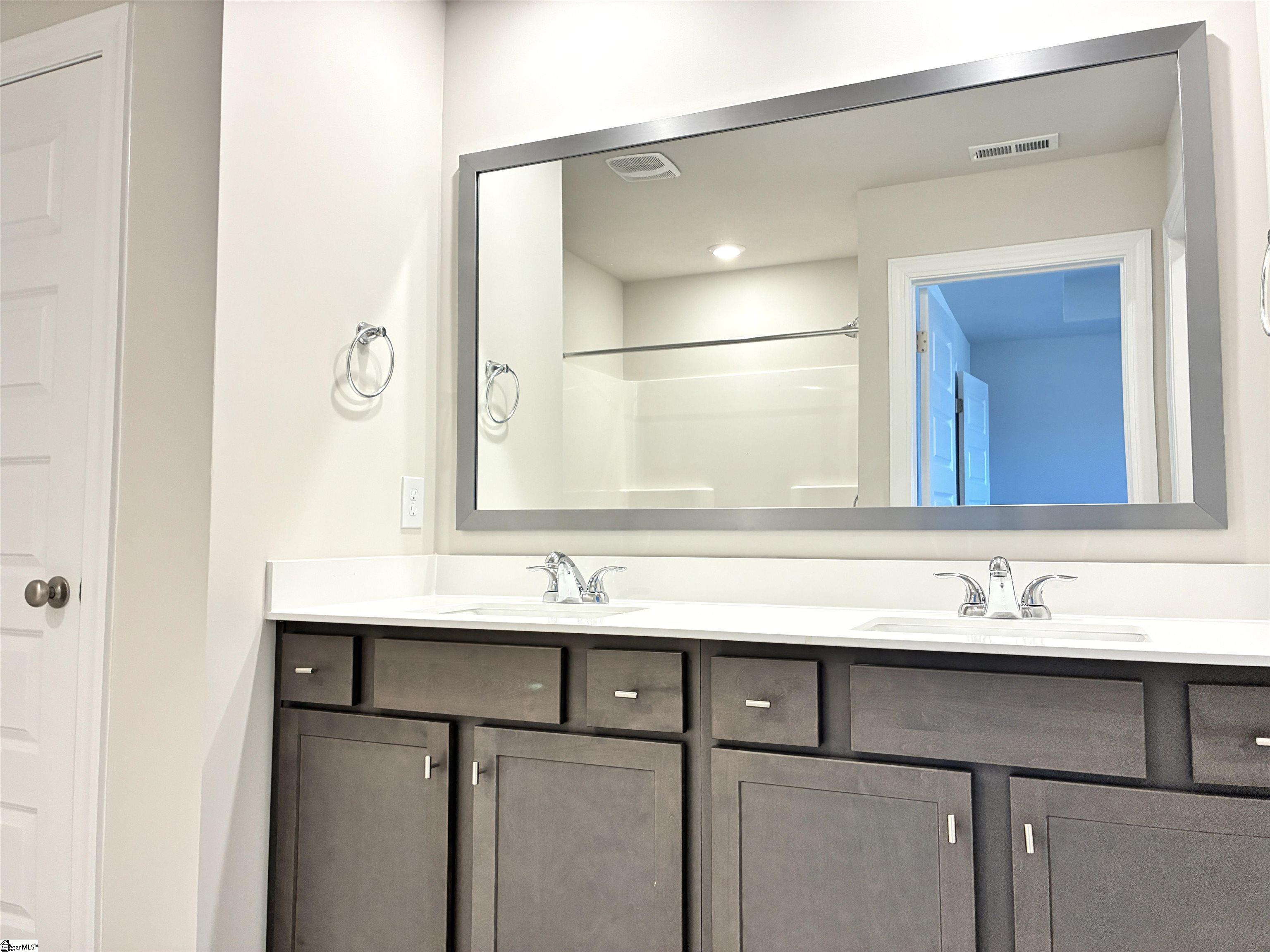 property viewer photo 12