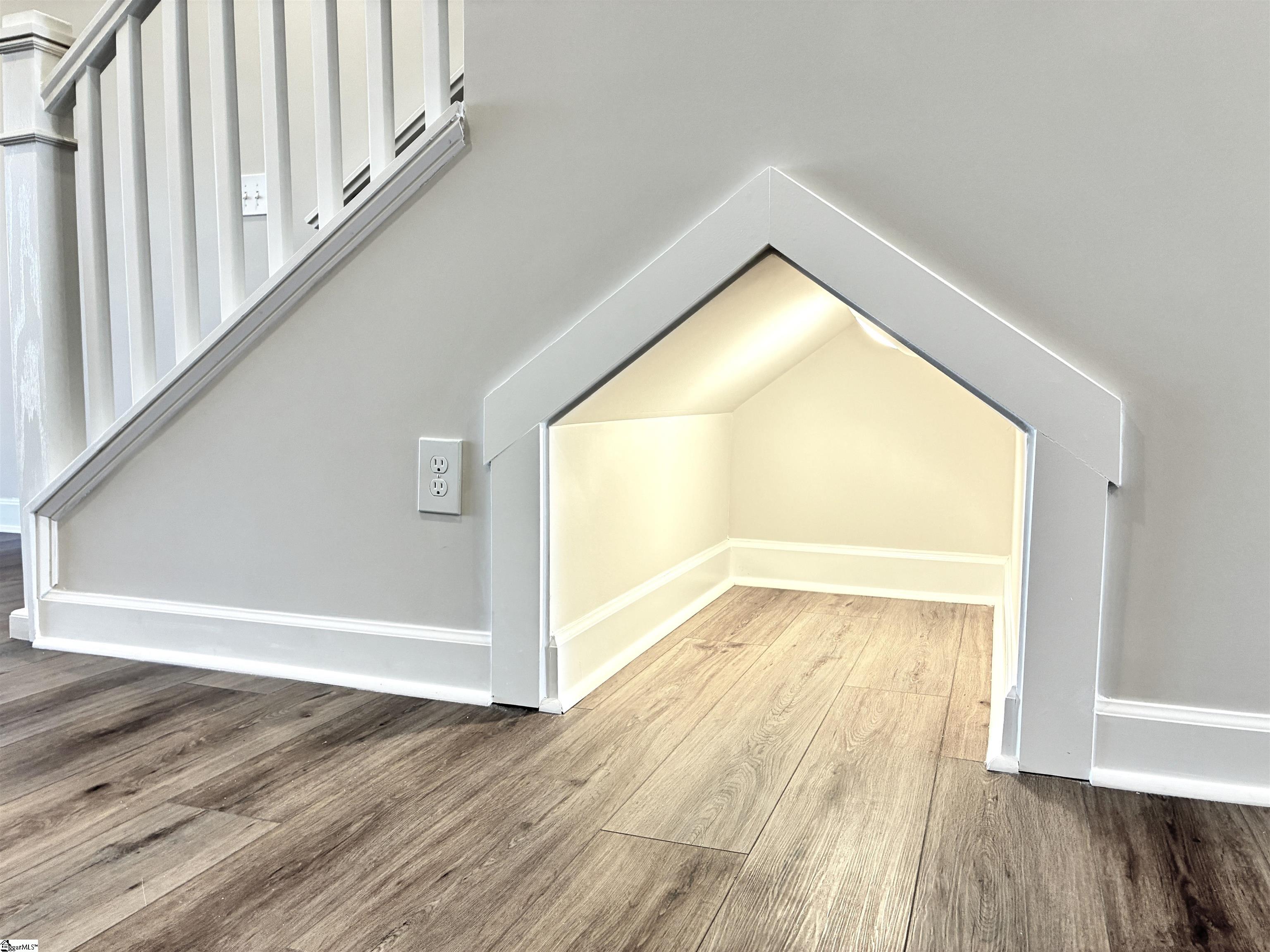 property viewer photo 14