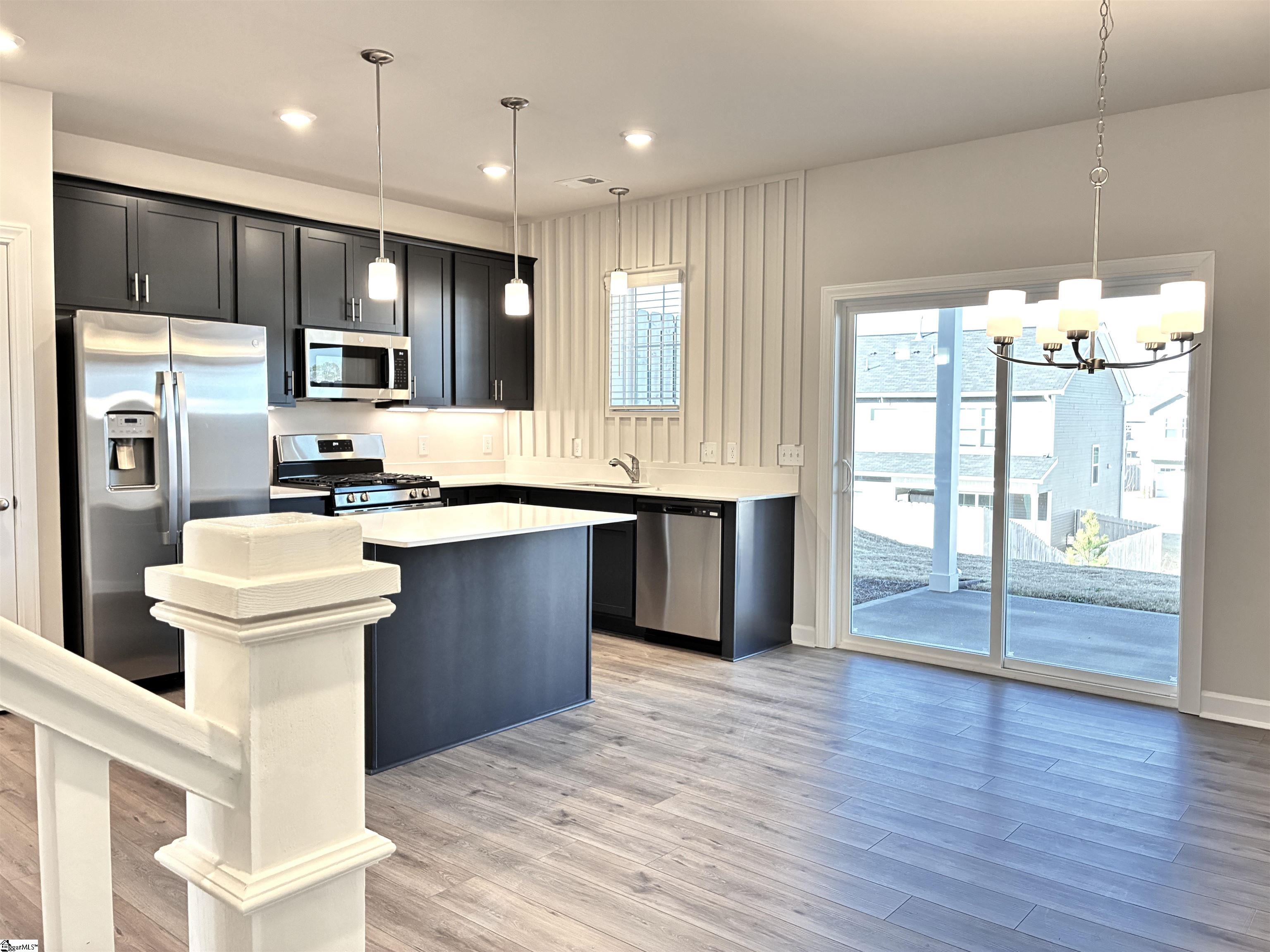 property viewer photo 2