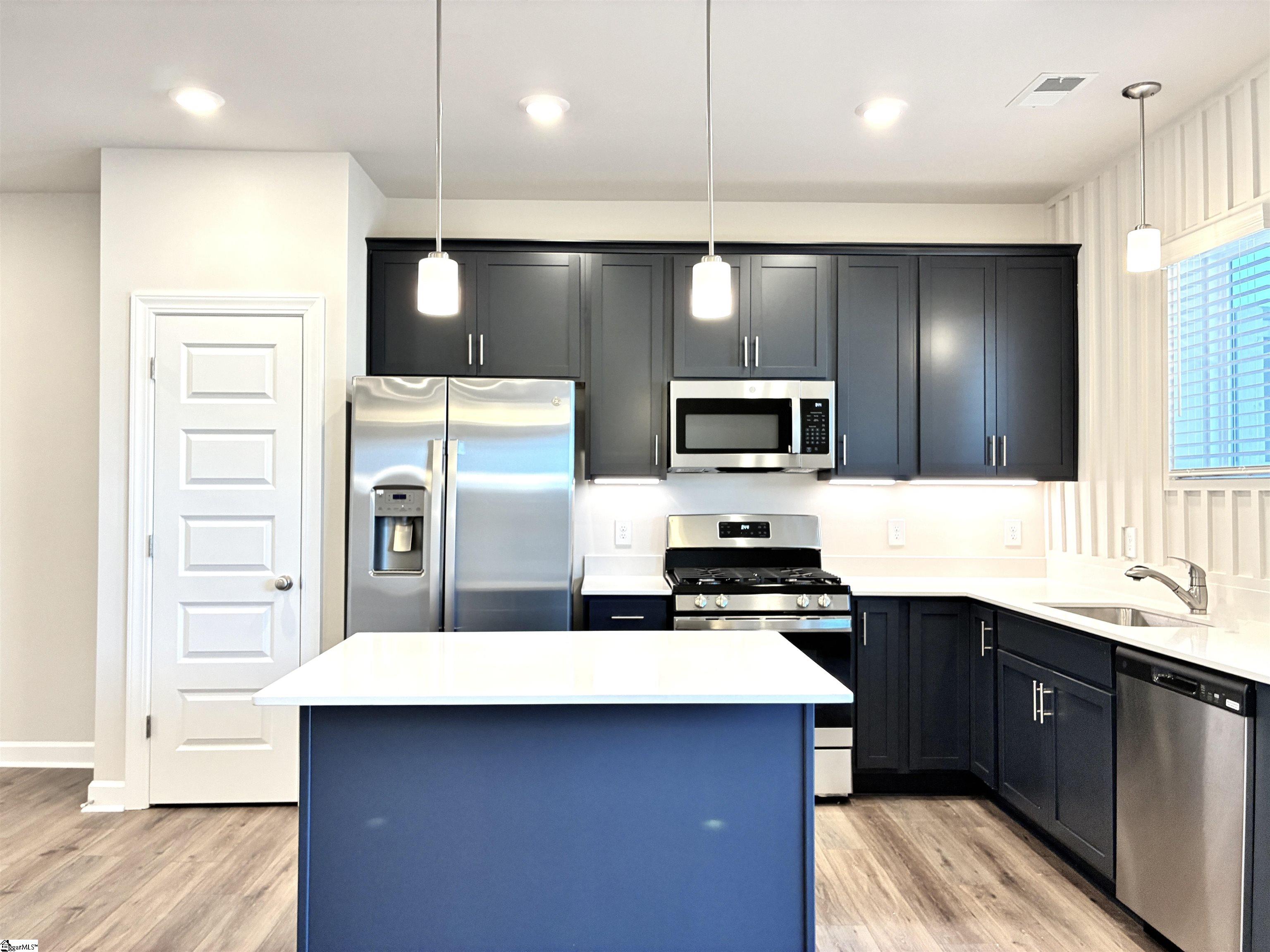property viewer photo 7