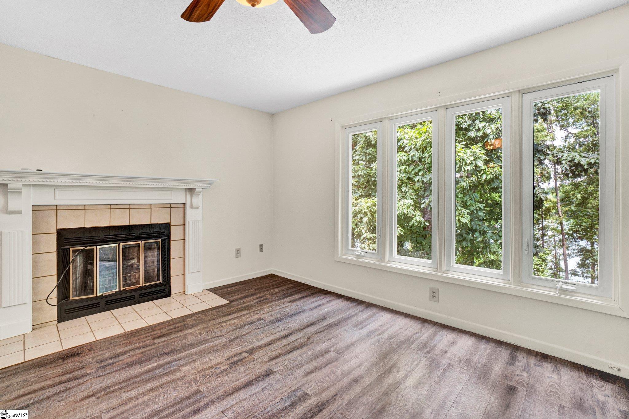 property viewer photo 16